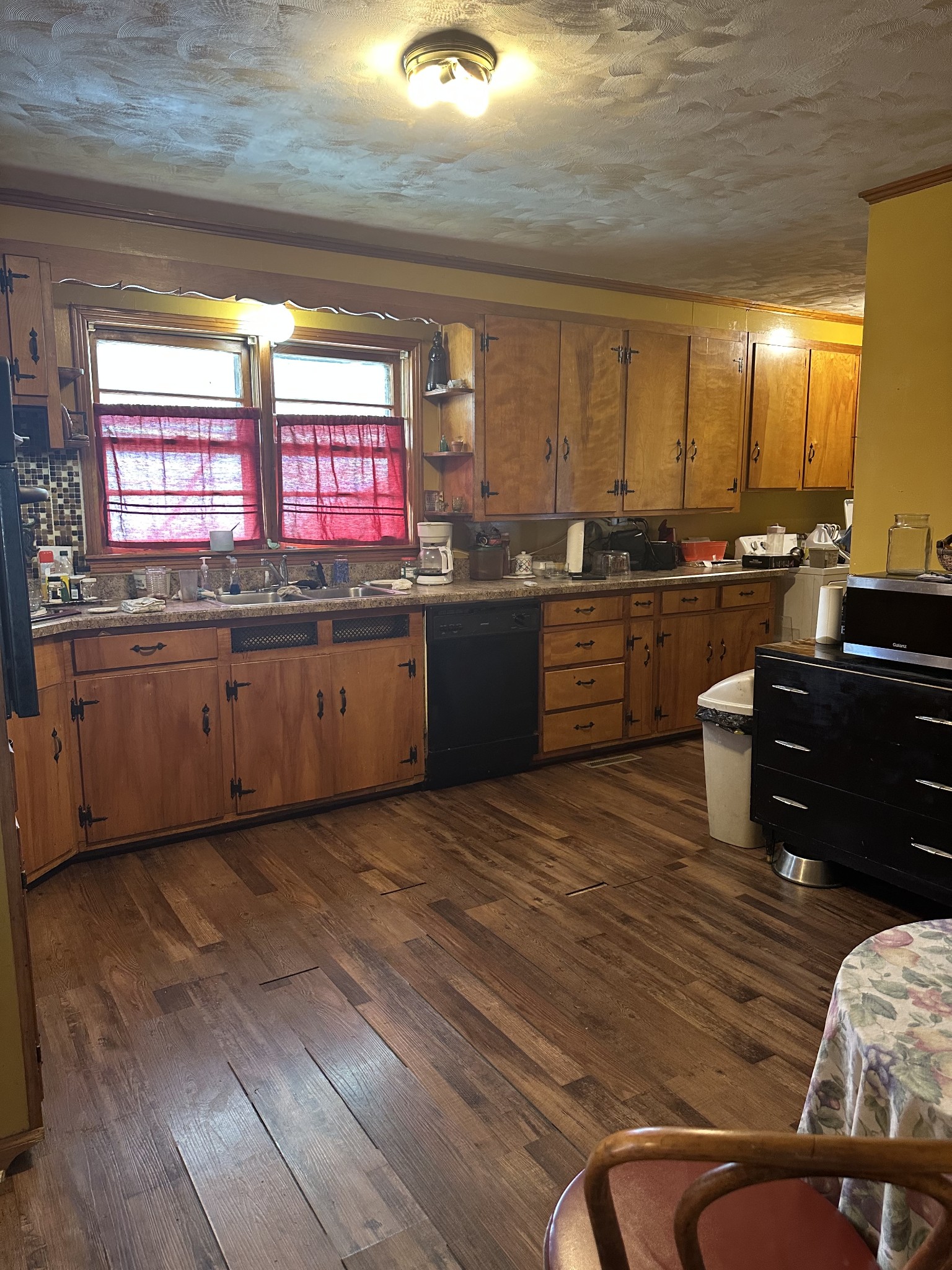 16572 Highway 211 Property Photo 43