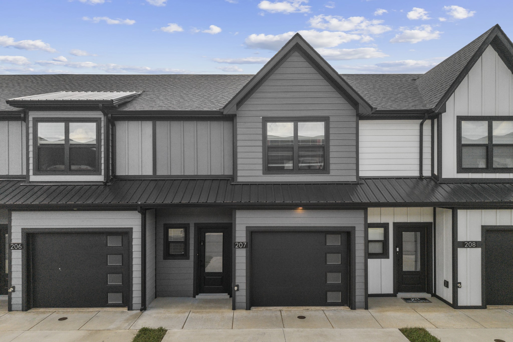 207 Jonathan Wade Cir