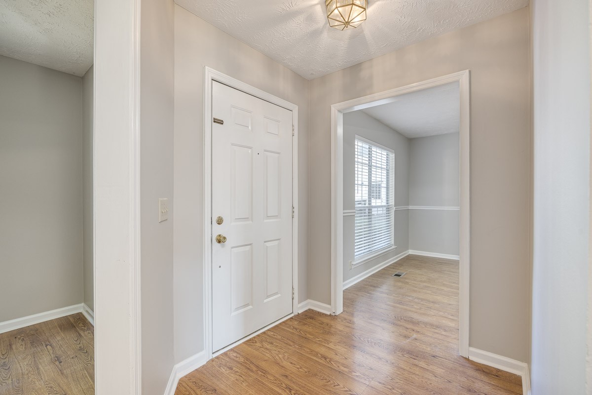 305 Roundhill Cv Property Photo 2