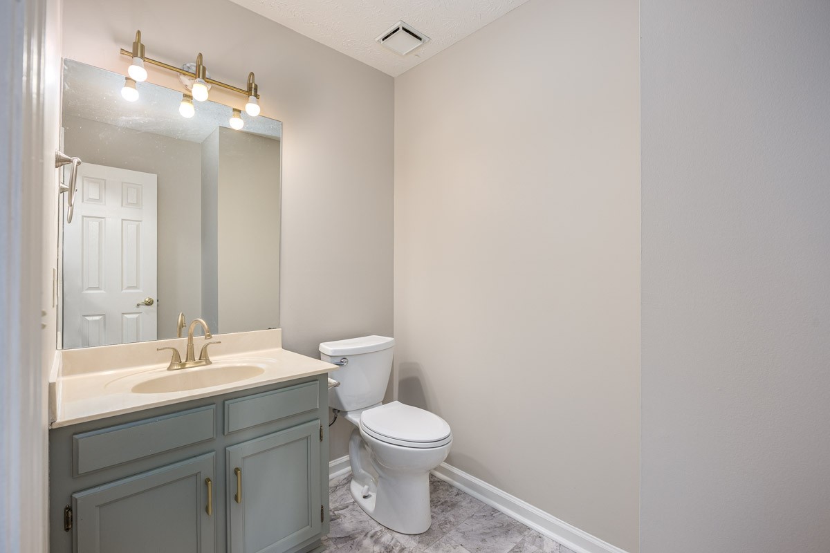 305 Roundhill Cv Property Photo 4