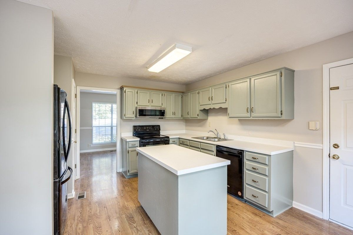 305 Roundhill Cv Property Photo 7