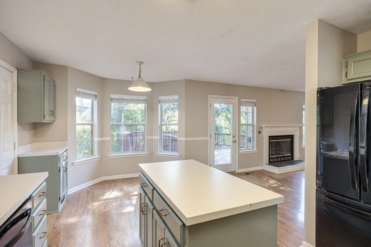 305 Roundhill Cv Property Photo 8
