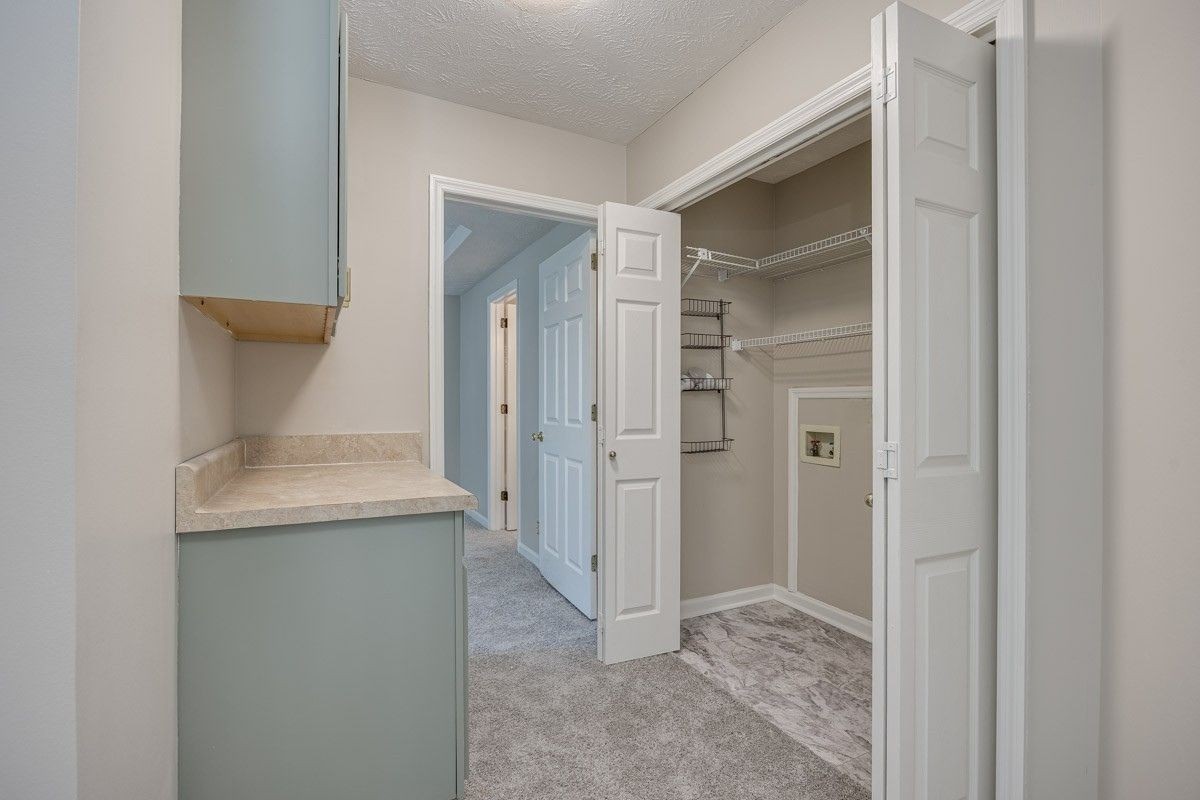 305 Roundhill Cv Property Photo 12