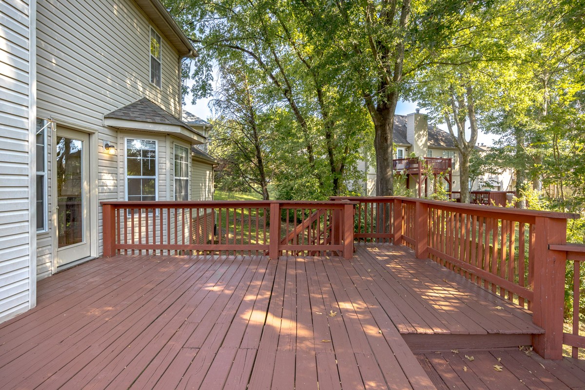 305 Roundhill Cv Property Photo 23