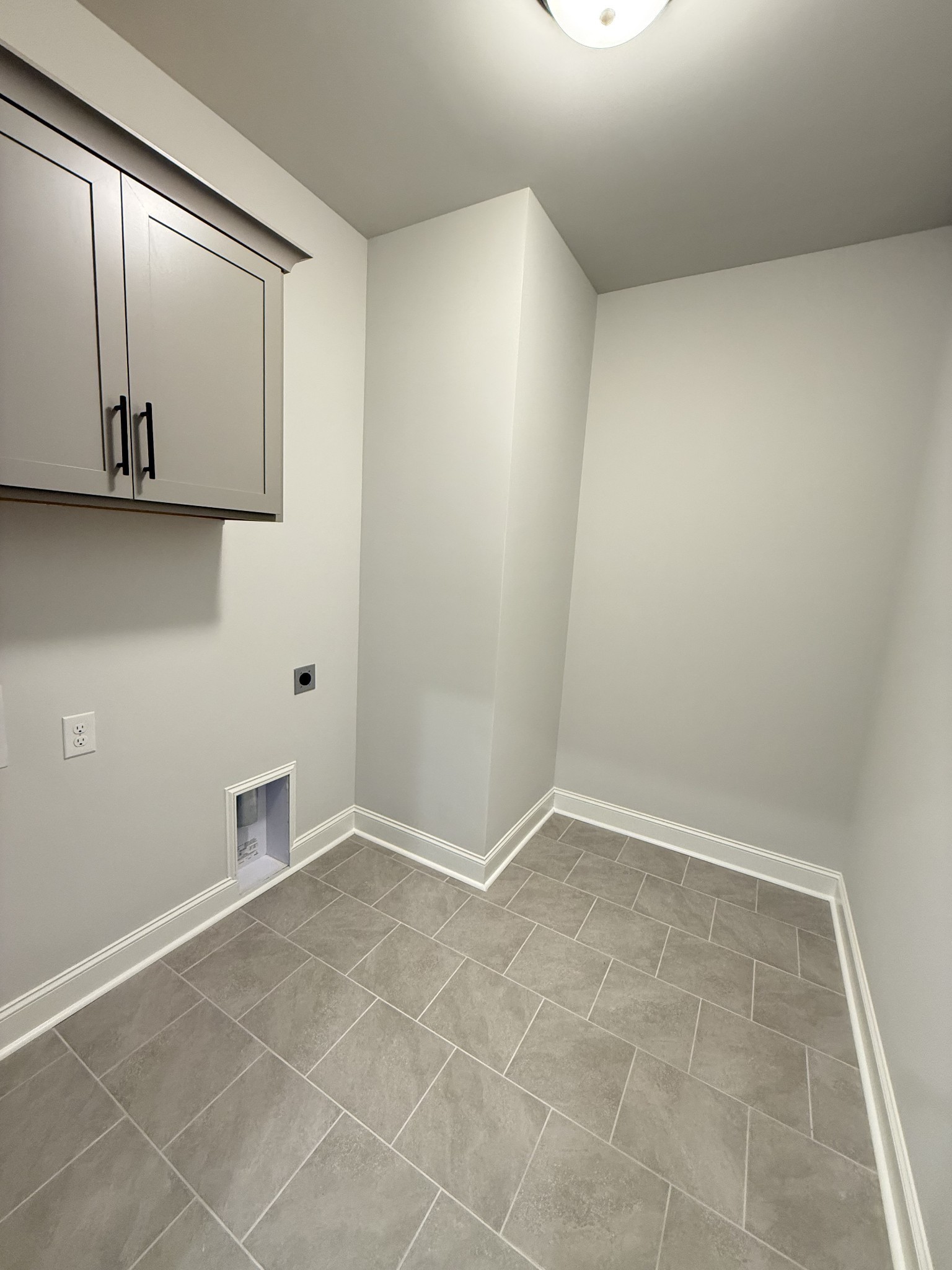525 Rohan Drive Property Photo 8