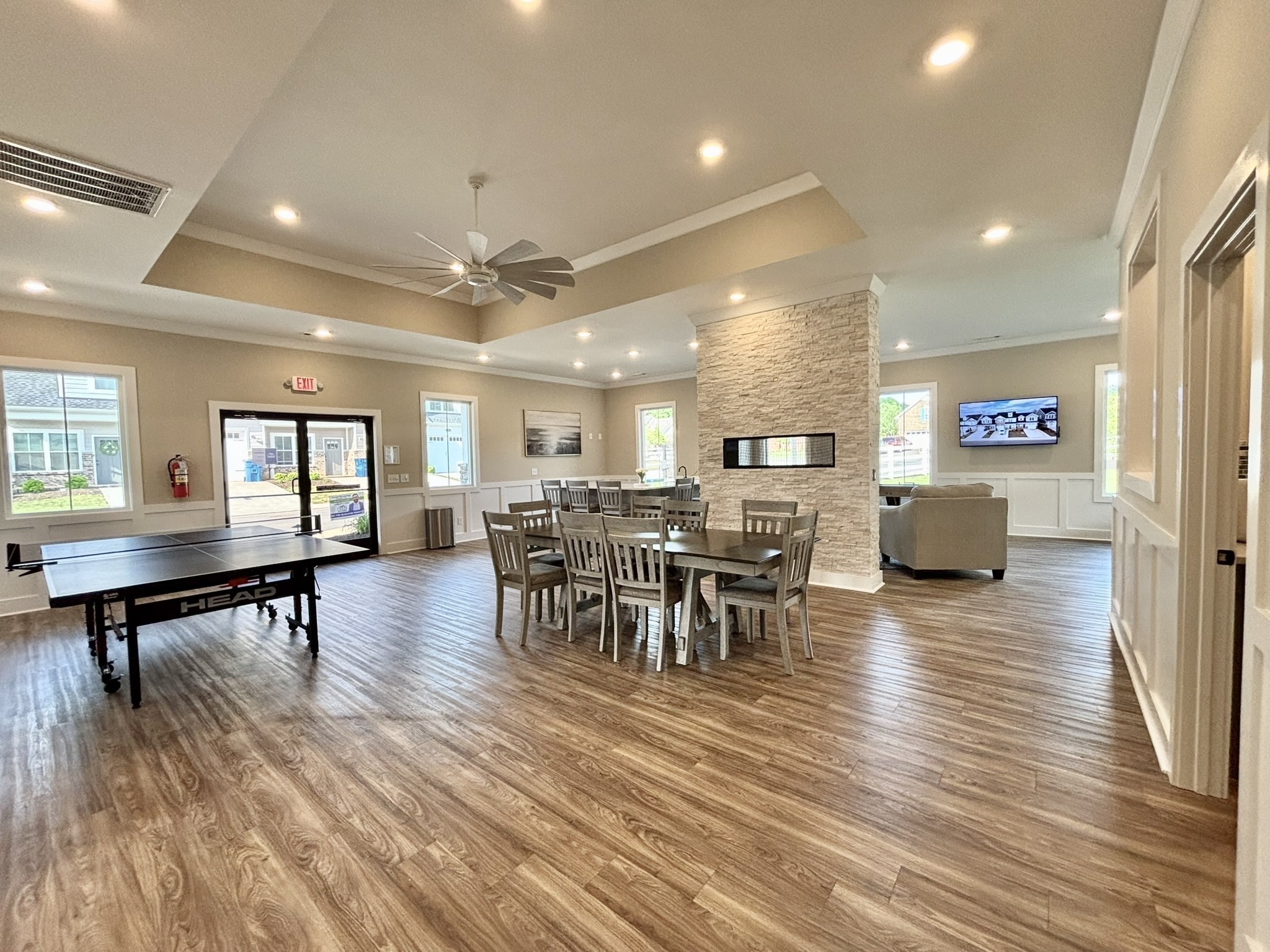 525 Rohan Drive Property Photo 18