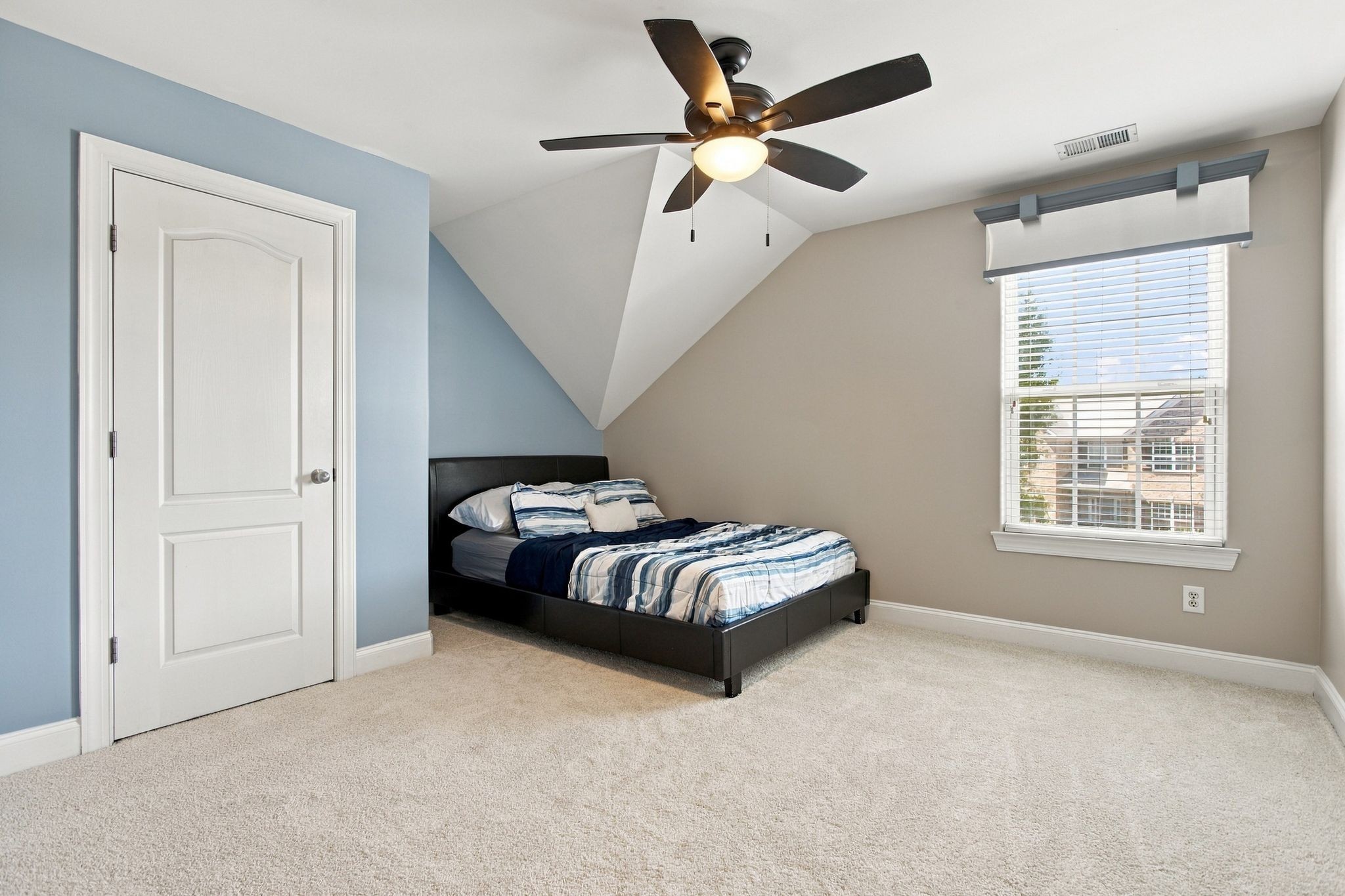 2661 Churchill Dr Property Photo 34