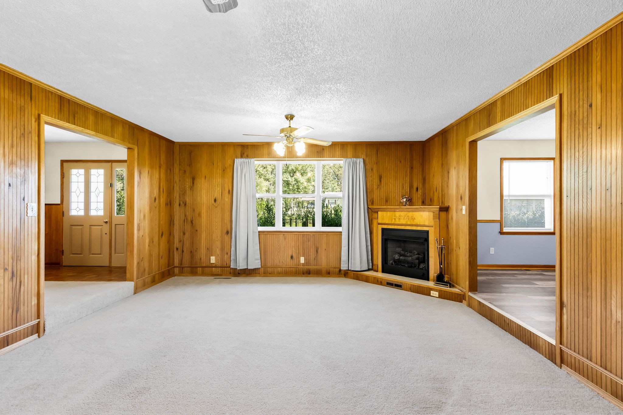 320 Ridgewood Dr Property Photo 4