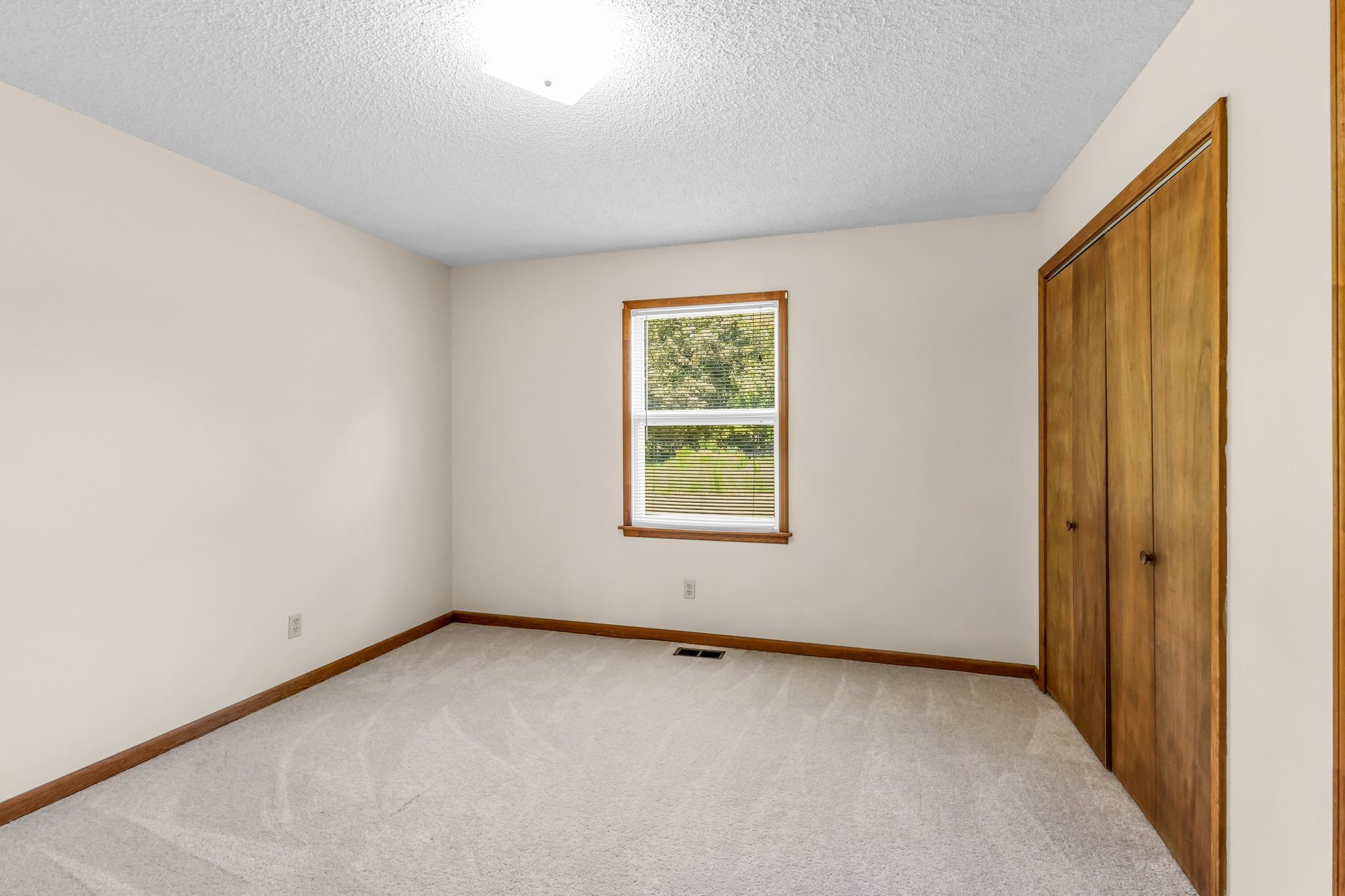 320 Ridgewood Dr Property Photo 19