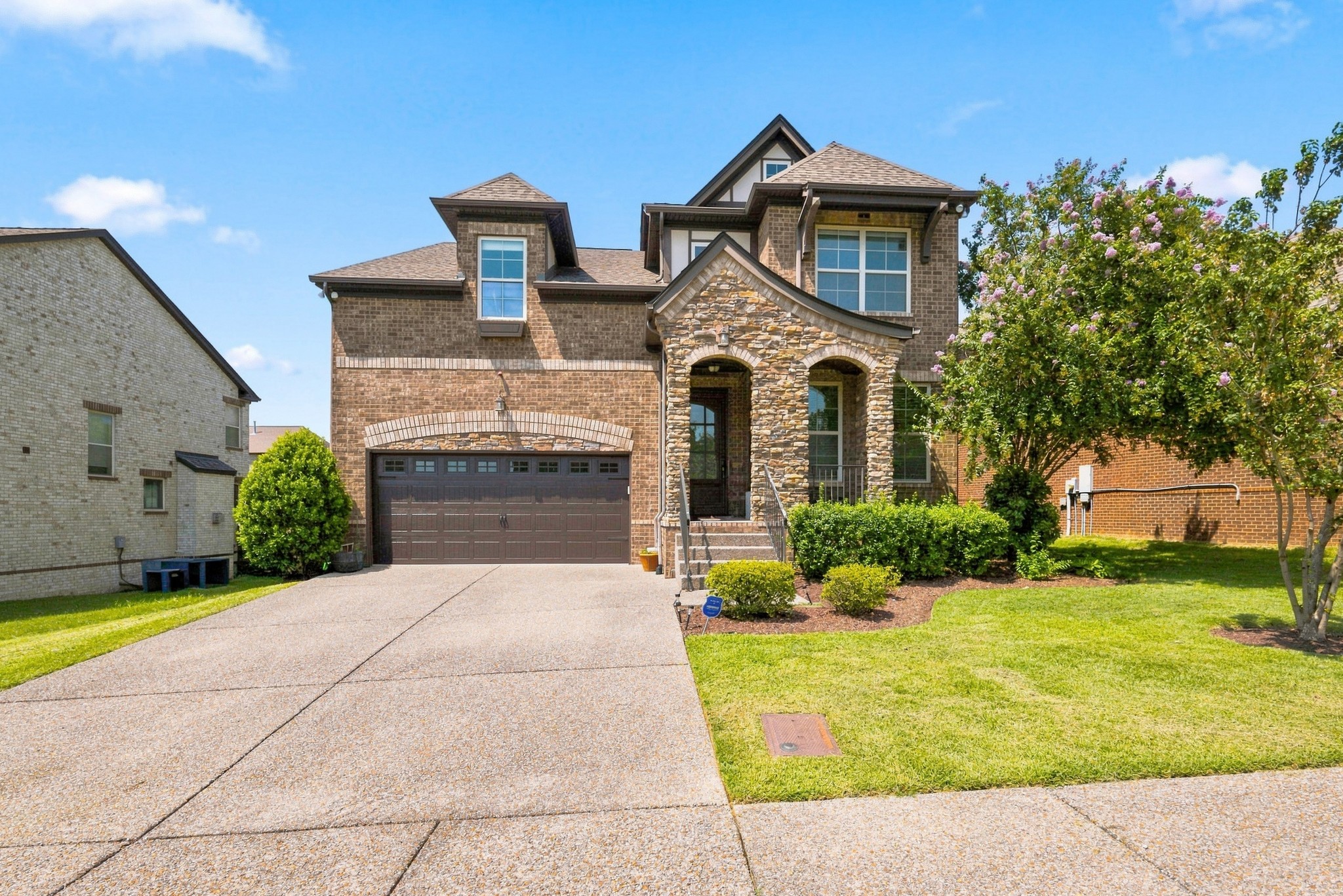 5128 Mountainbrook Cir Property Photo 2