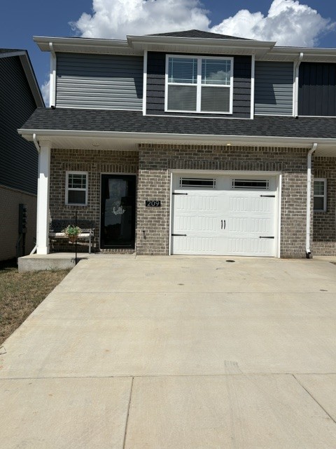 209 W Fallow Ct Property Photo 2