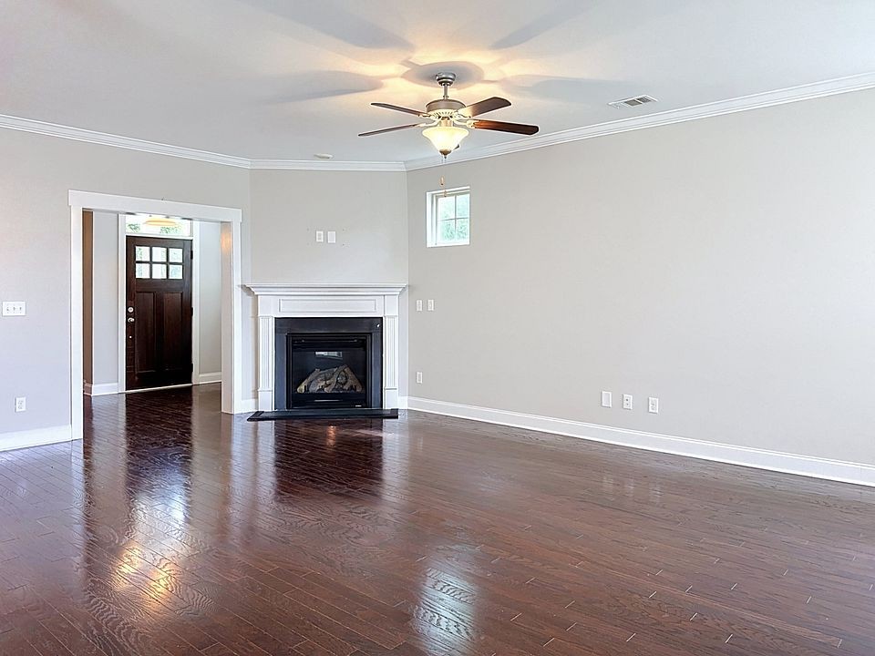 2776 Americus Dr Property Photo 8