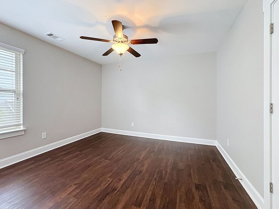 2776 Americus Dr Property Photo 35