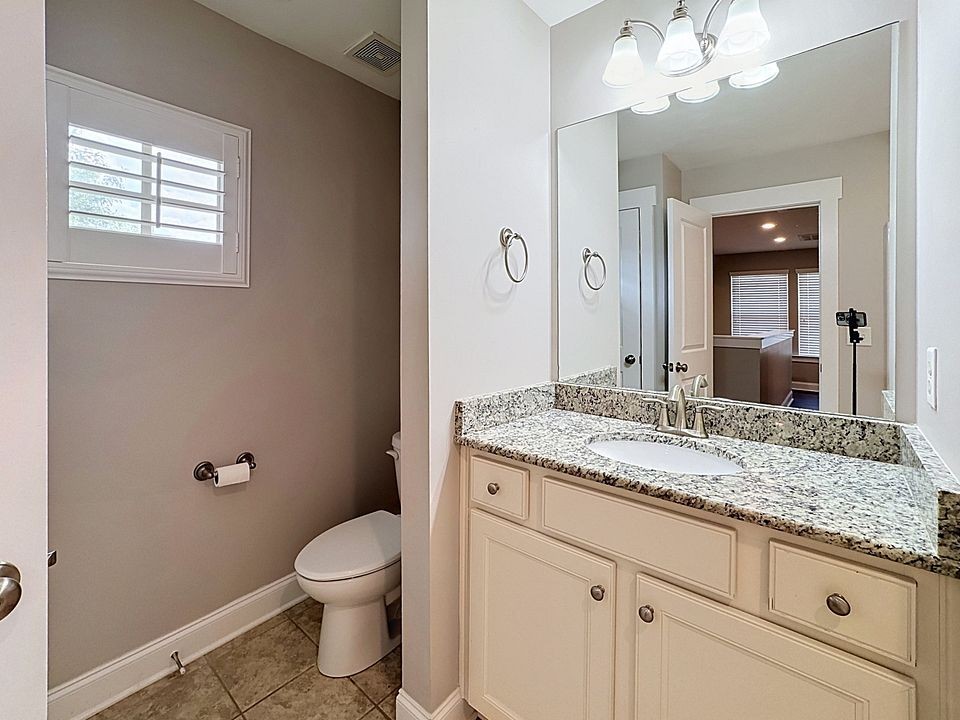 2776 Americus Dr Property Photo 36