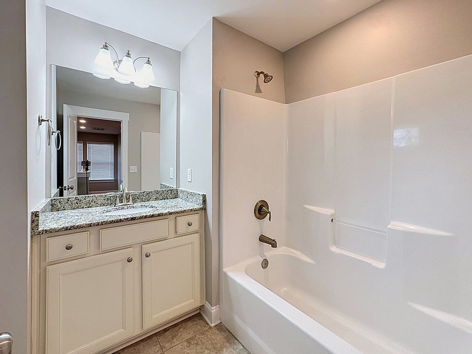 2776 Americus Dr Property Photo 37