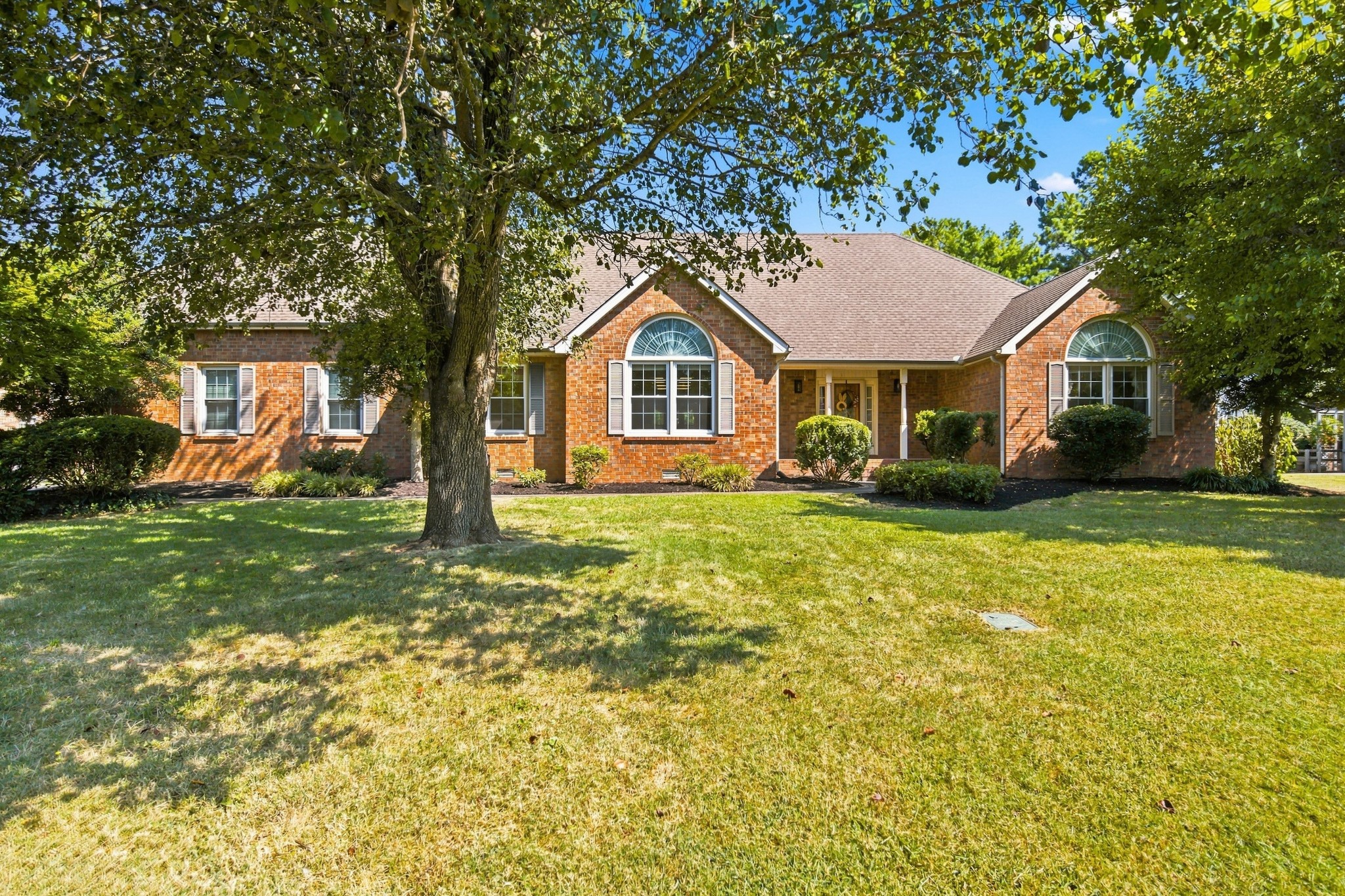 310 Westchester Ct Property Photo 1