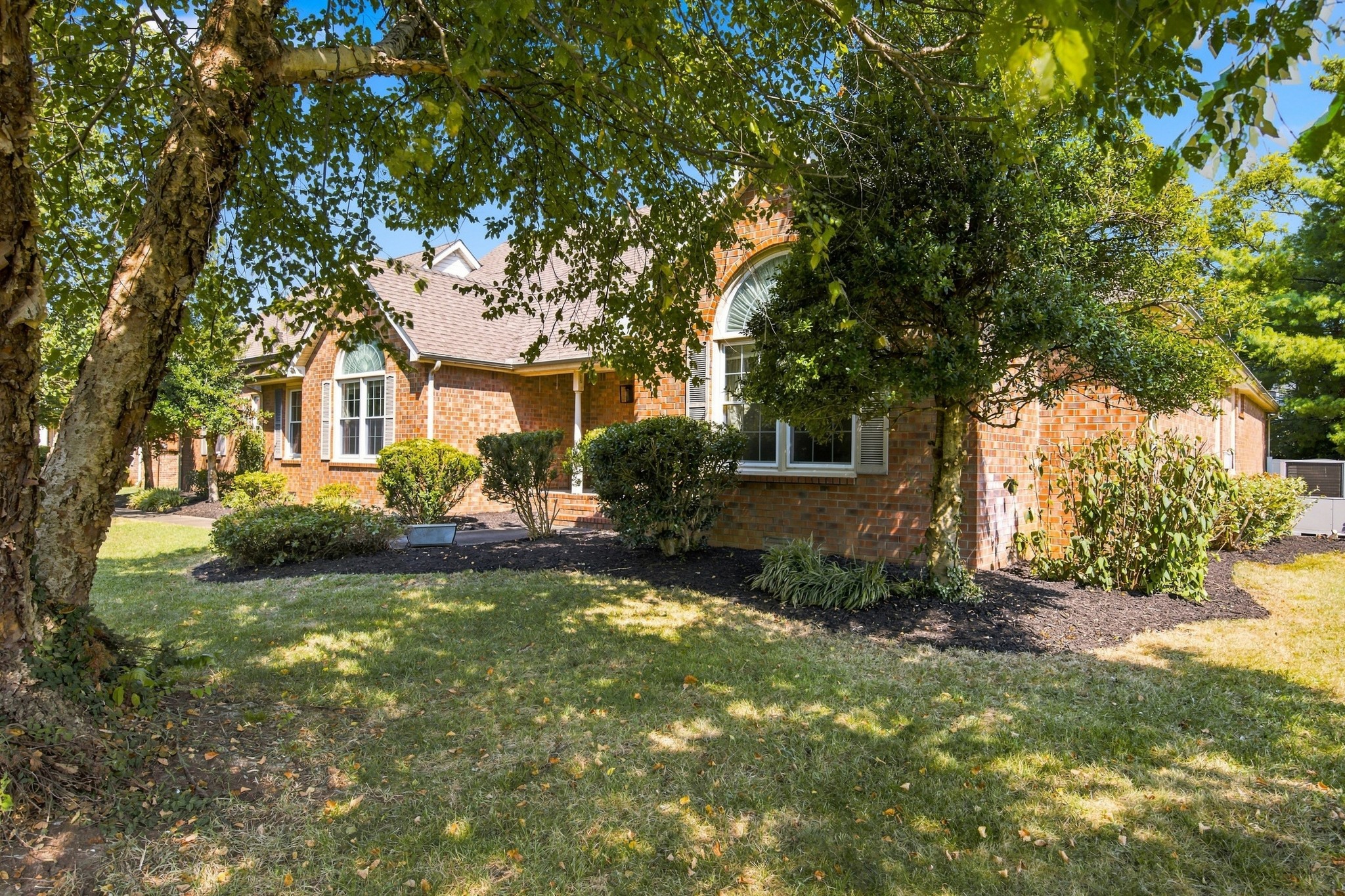 310 Westchester Ct Property Photo 2