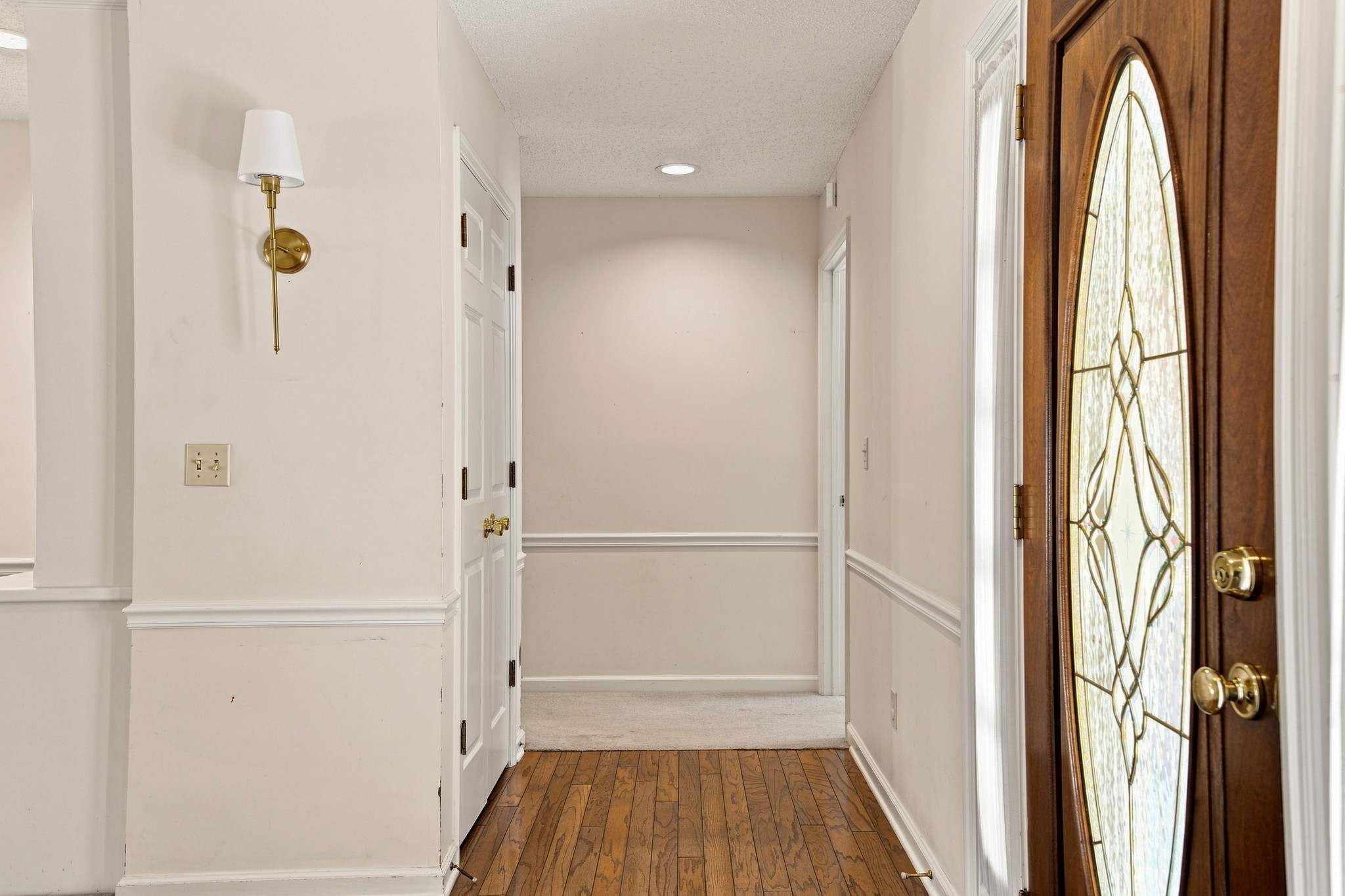 310 Westchester Ct Property Photo 6