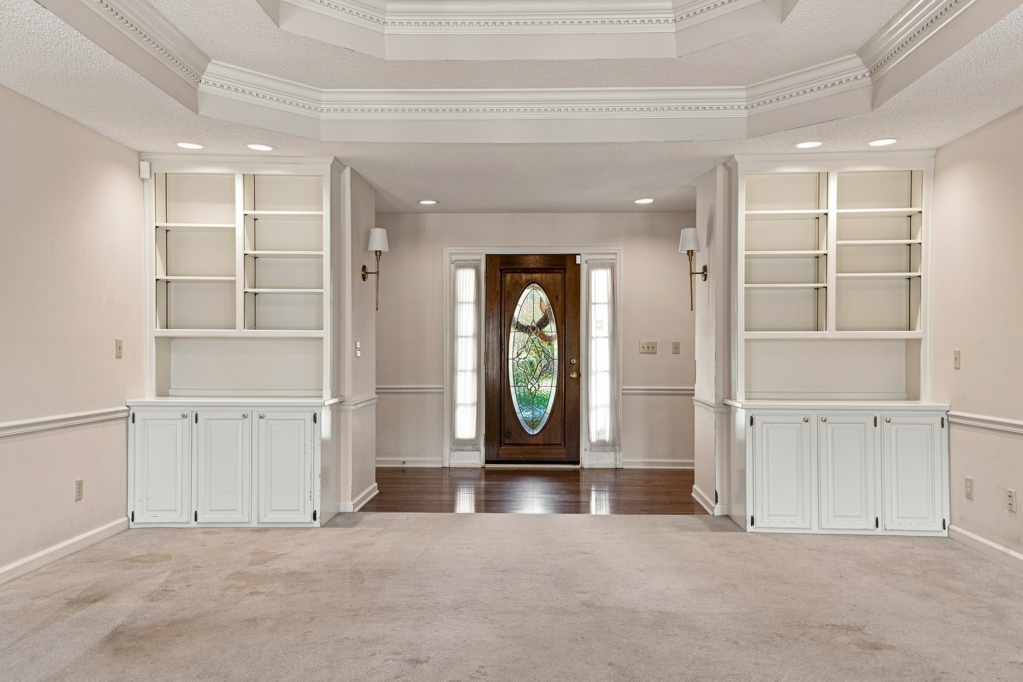 310 Westchester Ct Property Photo 8