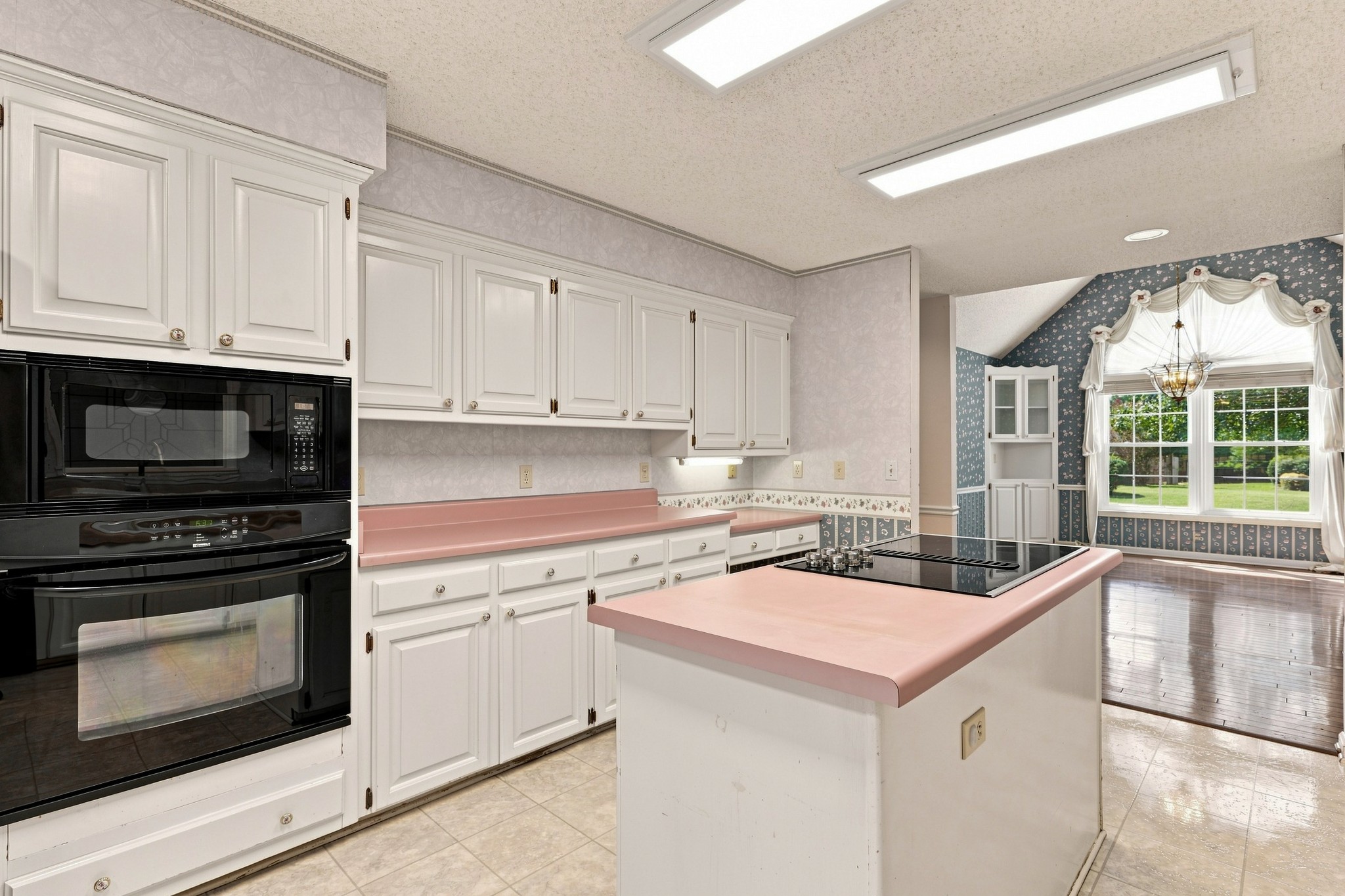310 Westchester Ct Property Photo 14
