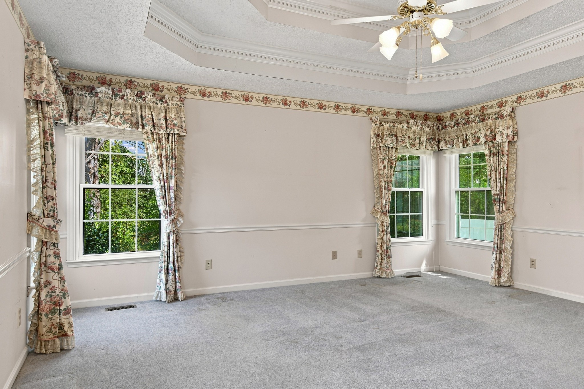 310 Westchester Ct Property Photo 20