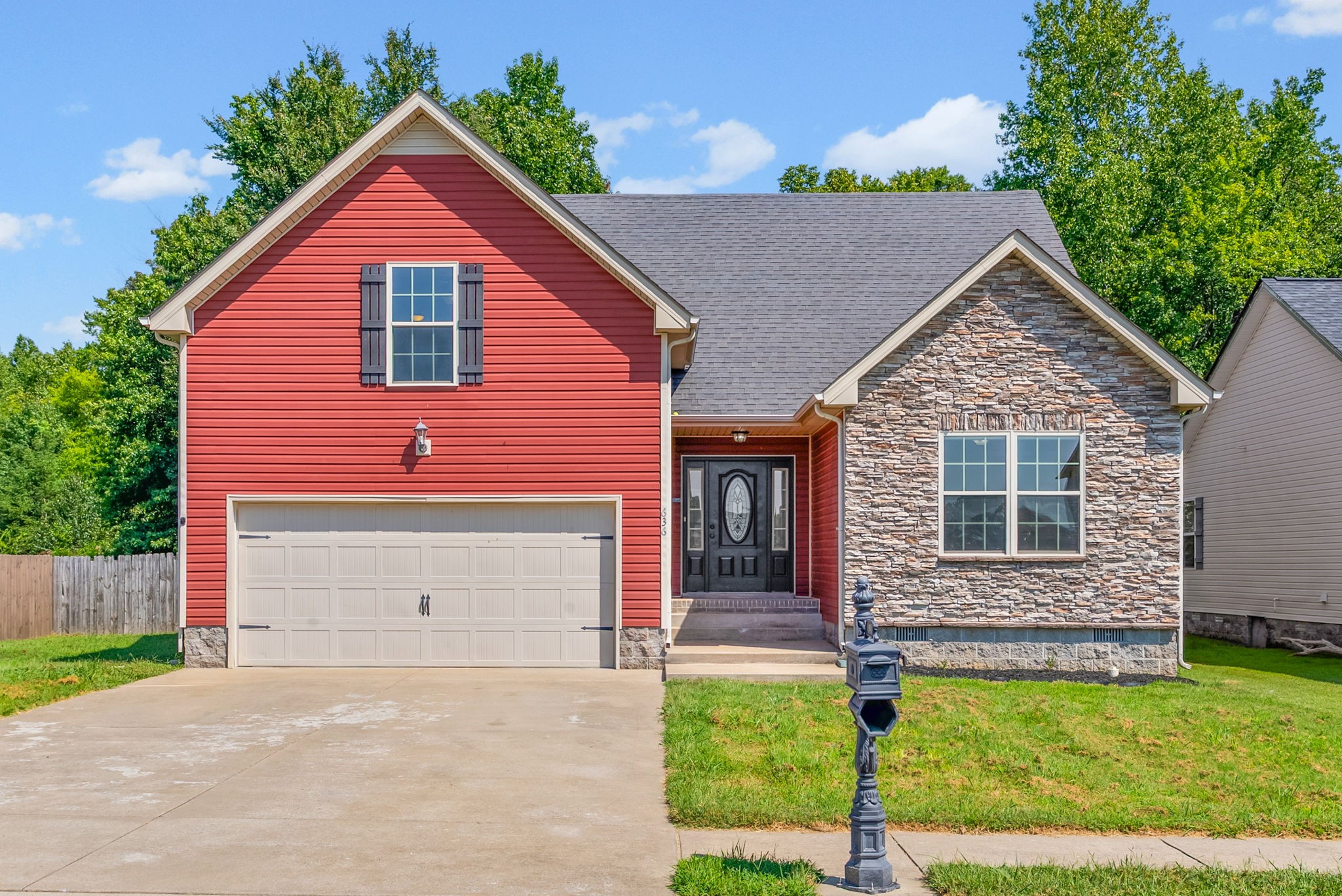 636 Fox Hound Dr Property Photo 1
