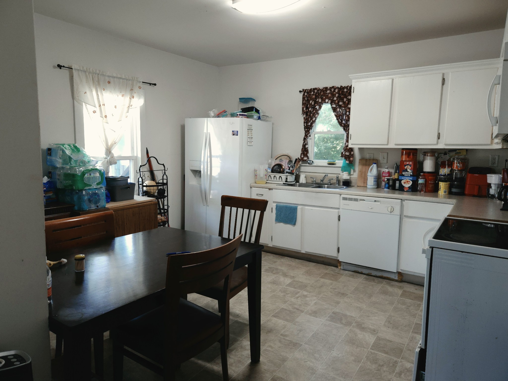 1080 Wildwood Ave, Se Property Photo 3