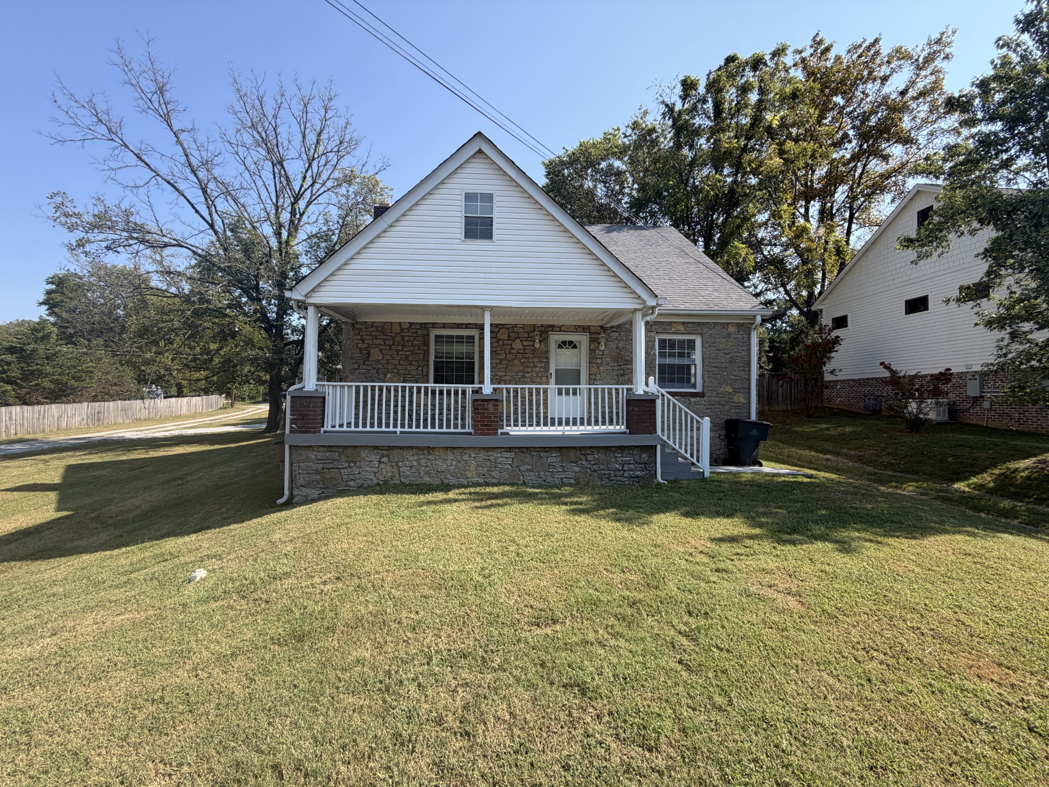 1137 McAlpine Ave Property Photo 1