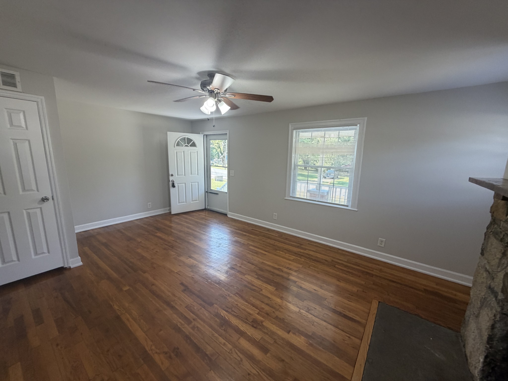 1137 Mcalpine Ave Property Photo 3