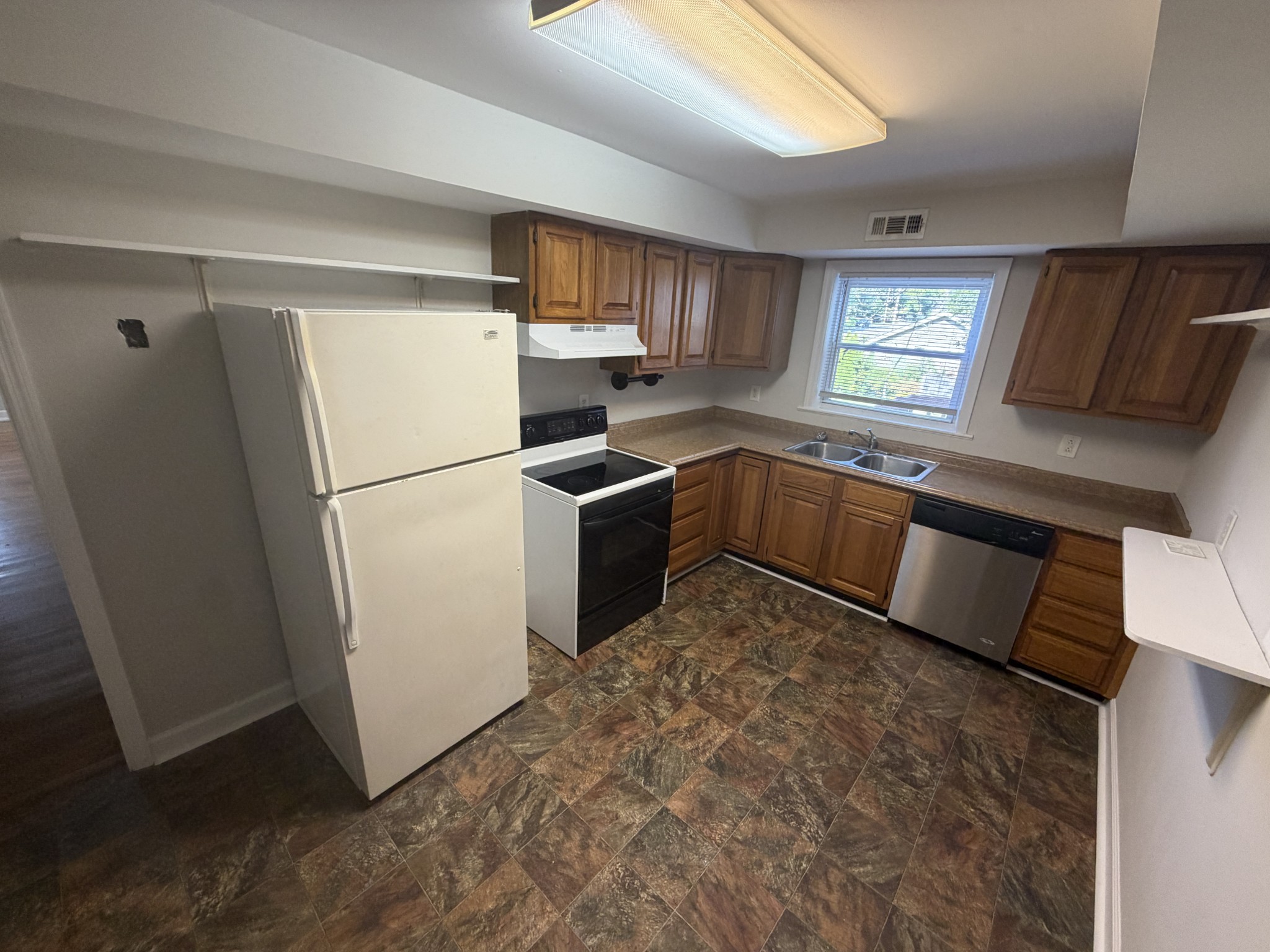 1137 Mcalpine Ave Property Photo 5