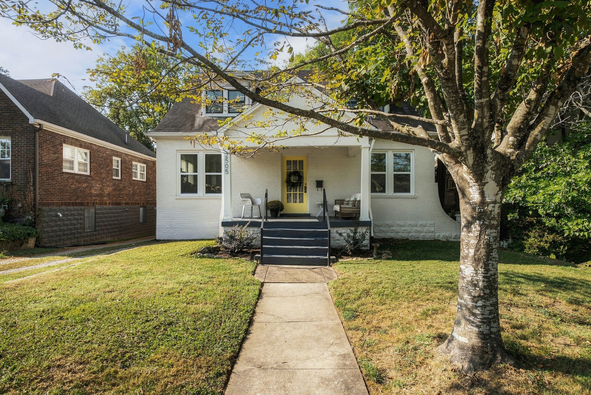 2505 W Linden Ave Property Photo 1