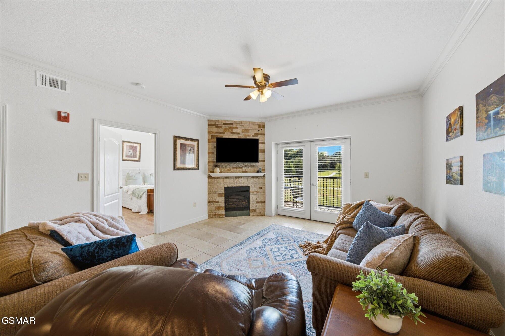 124 Plaza Drive Property Photo 3