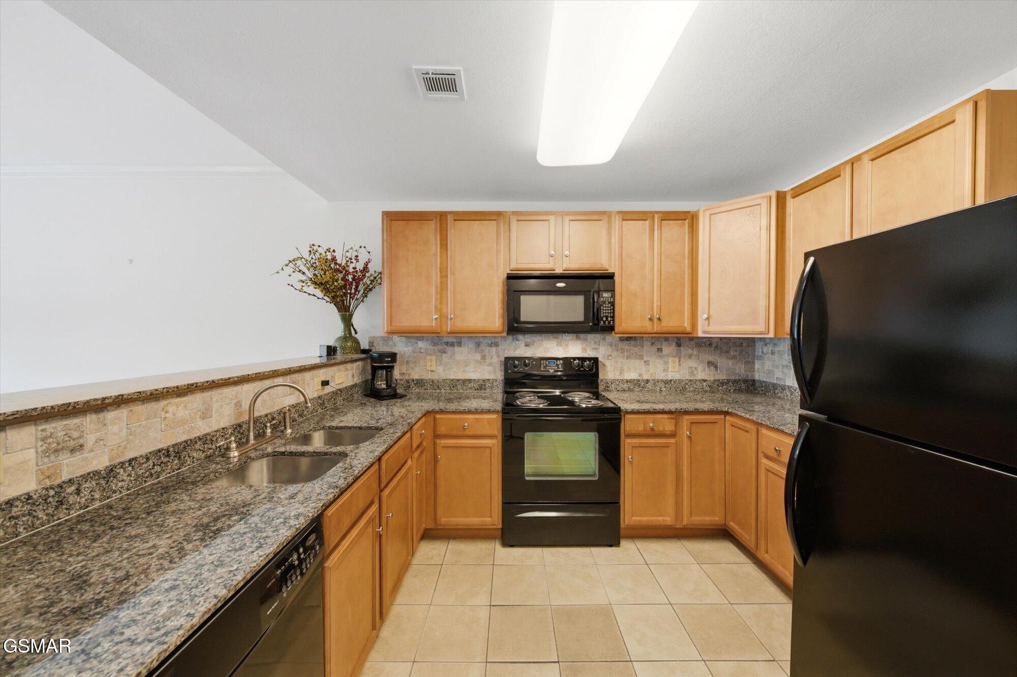 124 Plaza Drive Property Photo 4