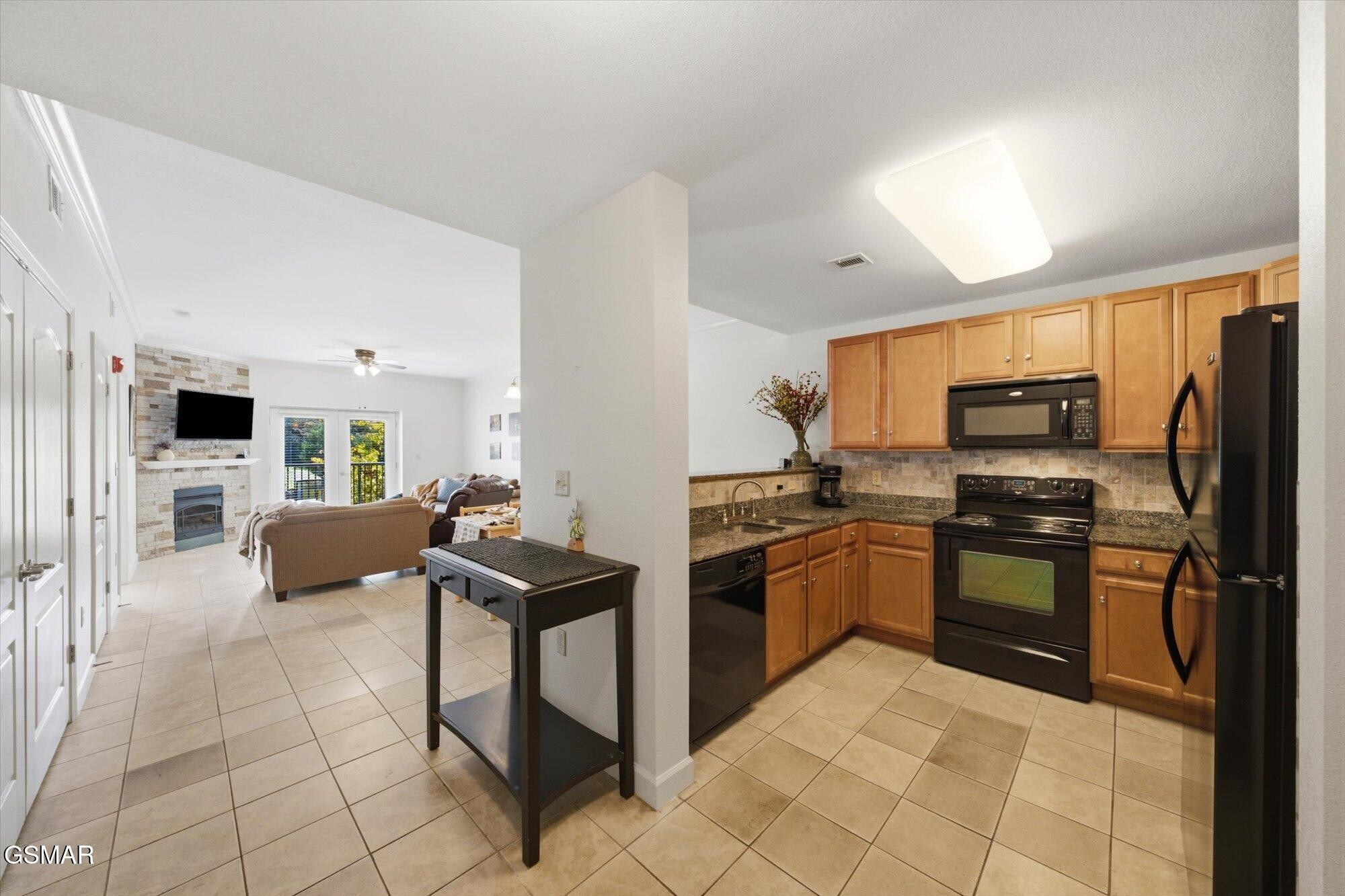 124 Plaza Drive Property Photo 18
