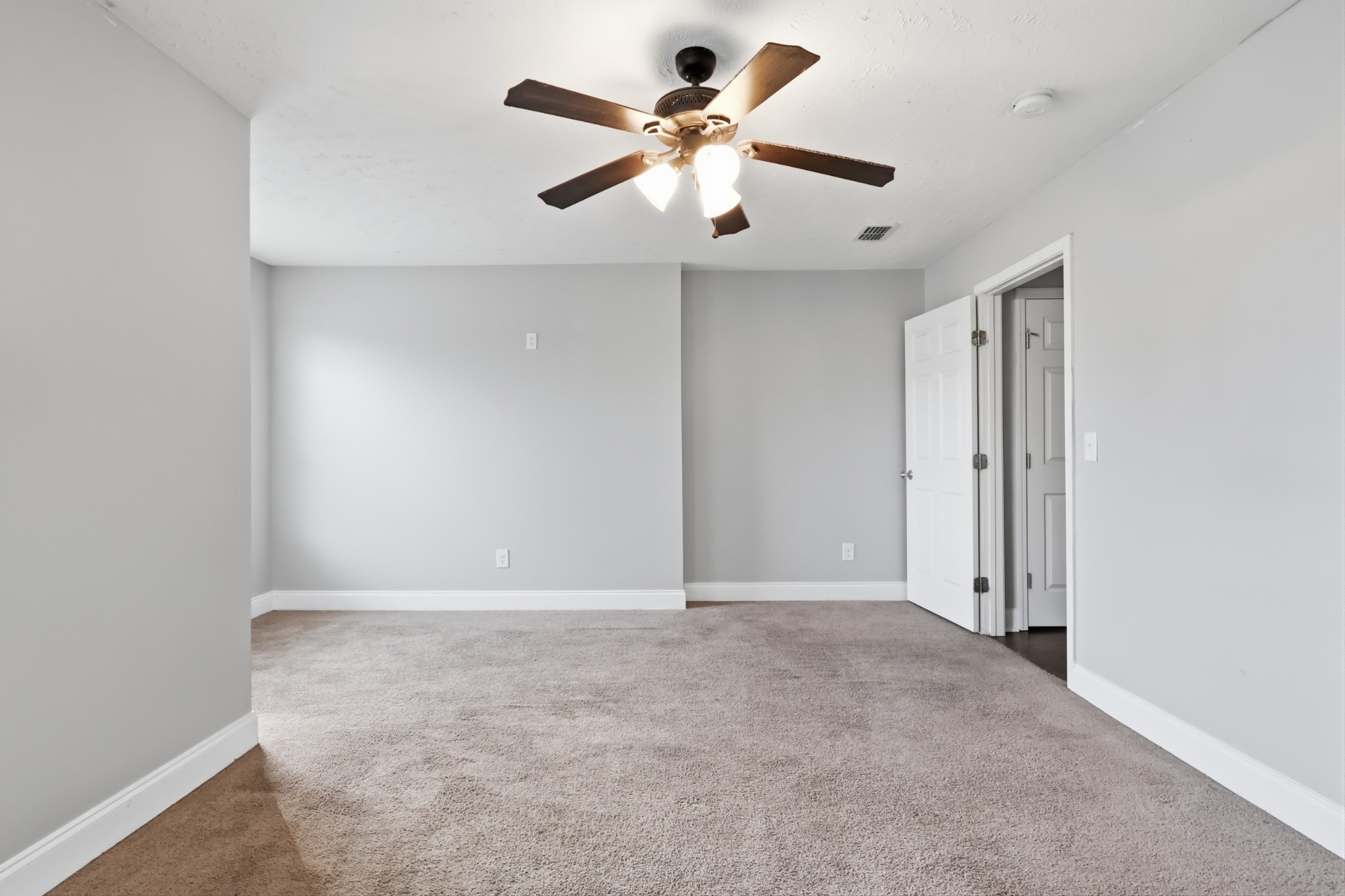 1026 Ryan Ct Property Photo 28
