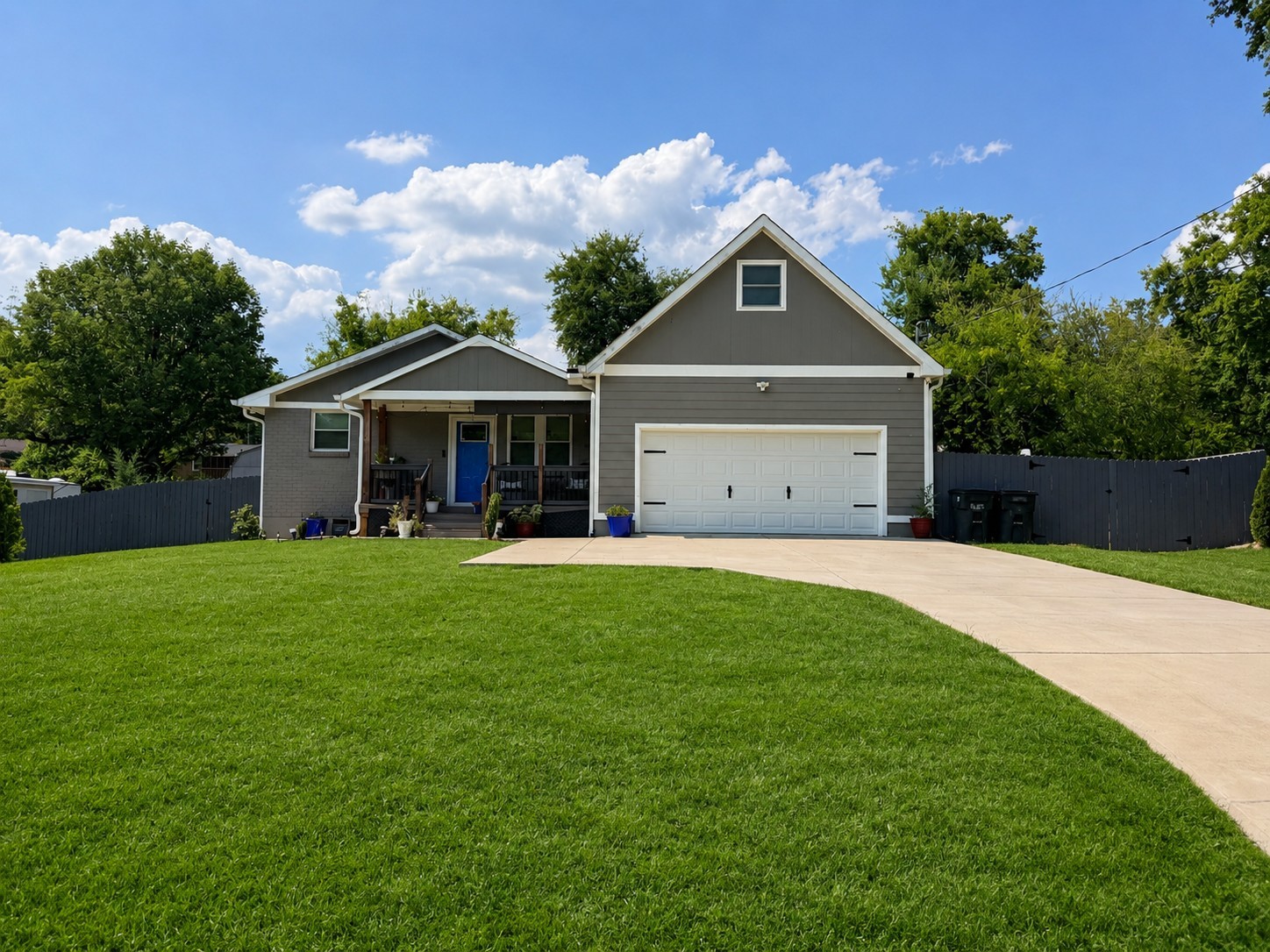 111 Lynn Dr Property Photo 1