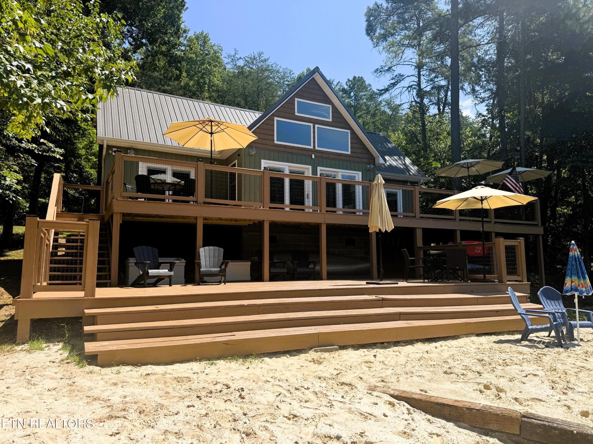 661 Laurel Lake Circle Property Photo 1