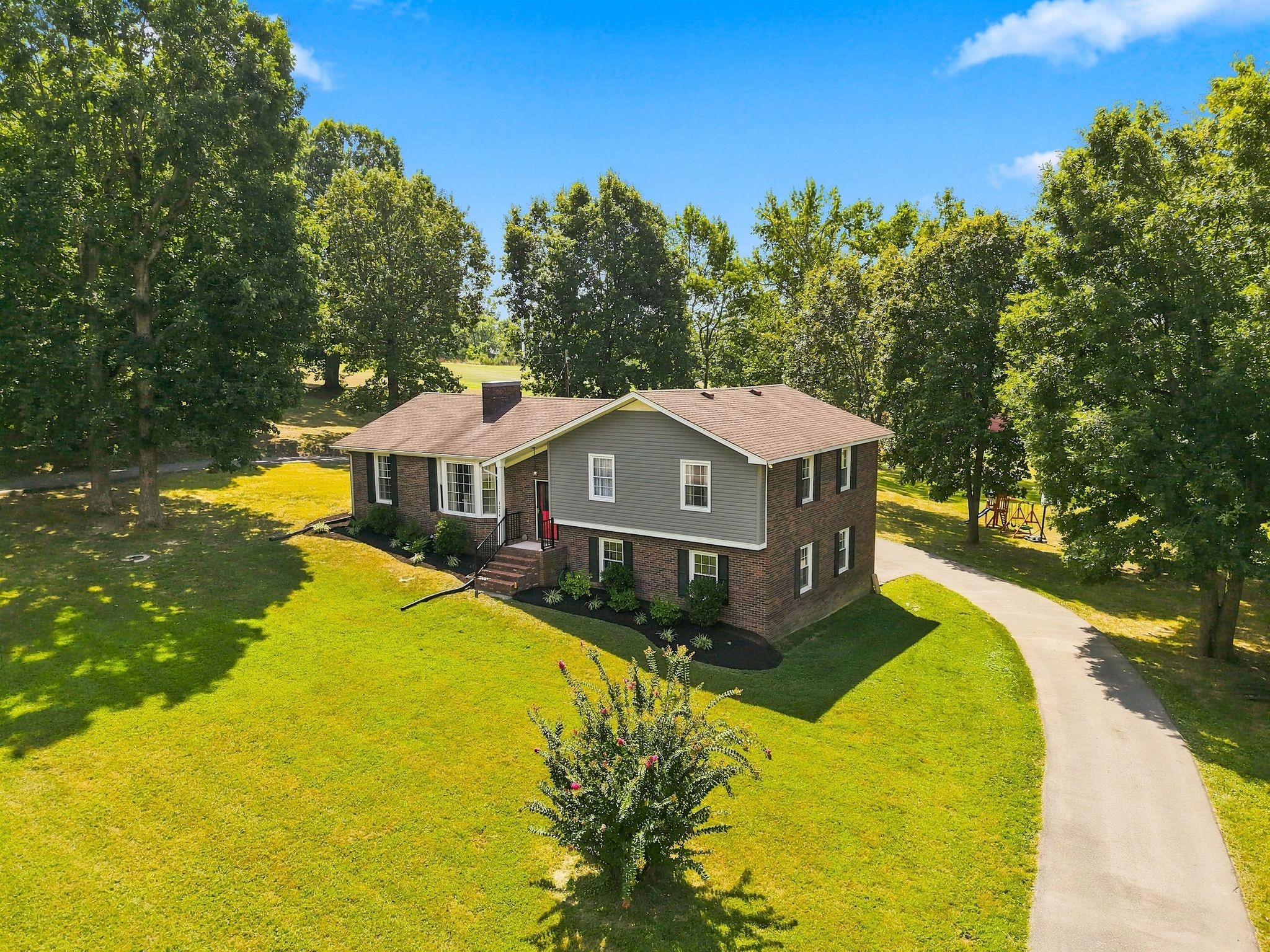 1214 Rainbow Cir Property Photo 1