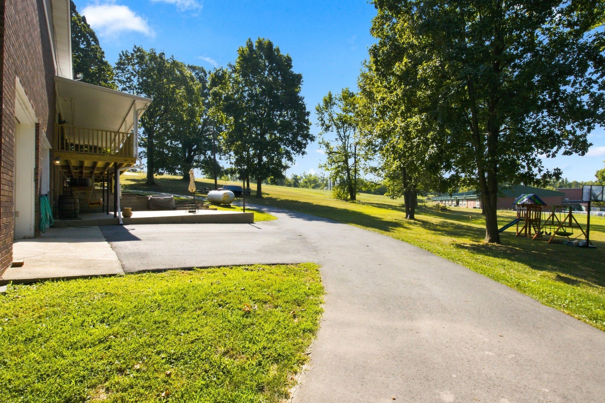 1214 Rainbow Cir Property Photo 32