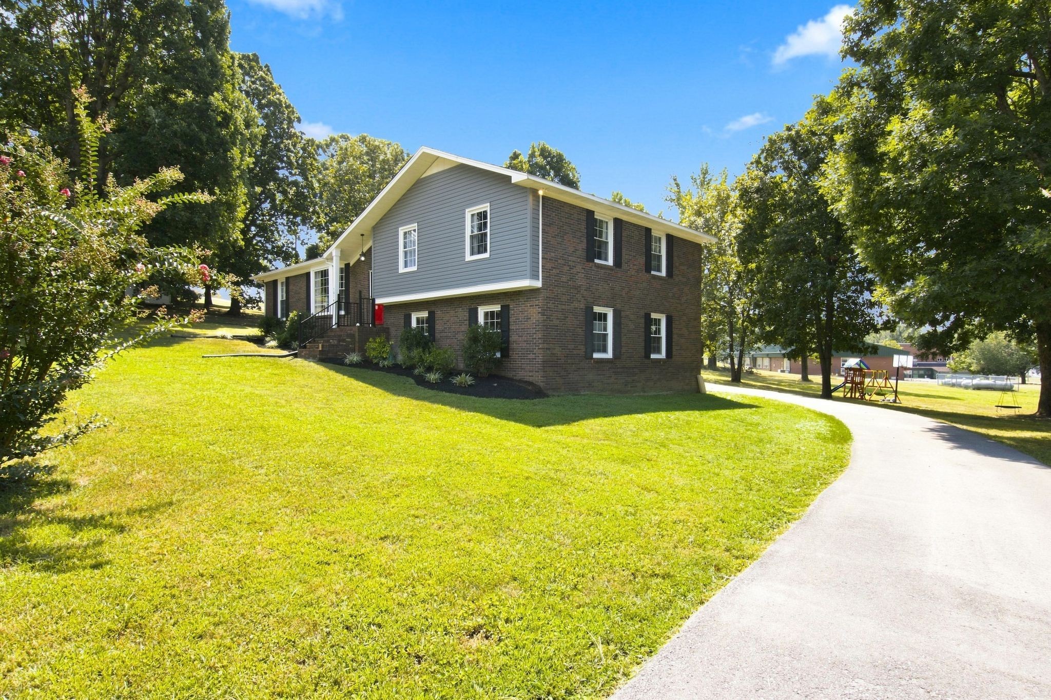1214 Rainbow Cir Property Photo 38