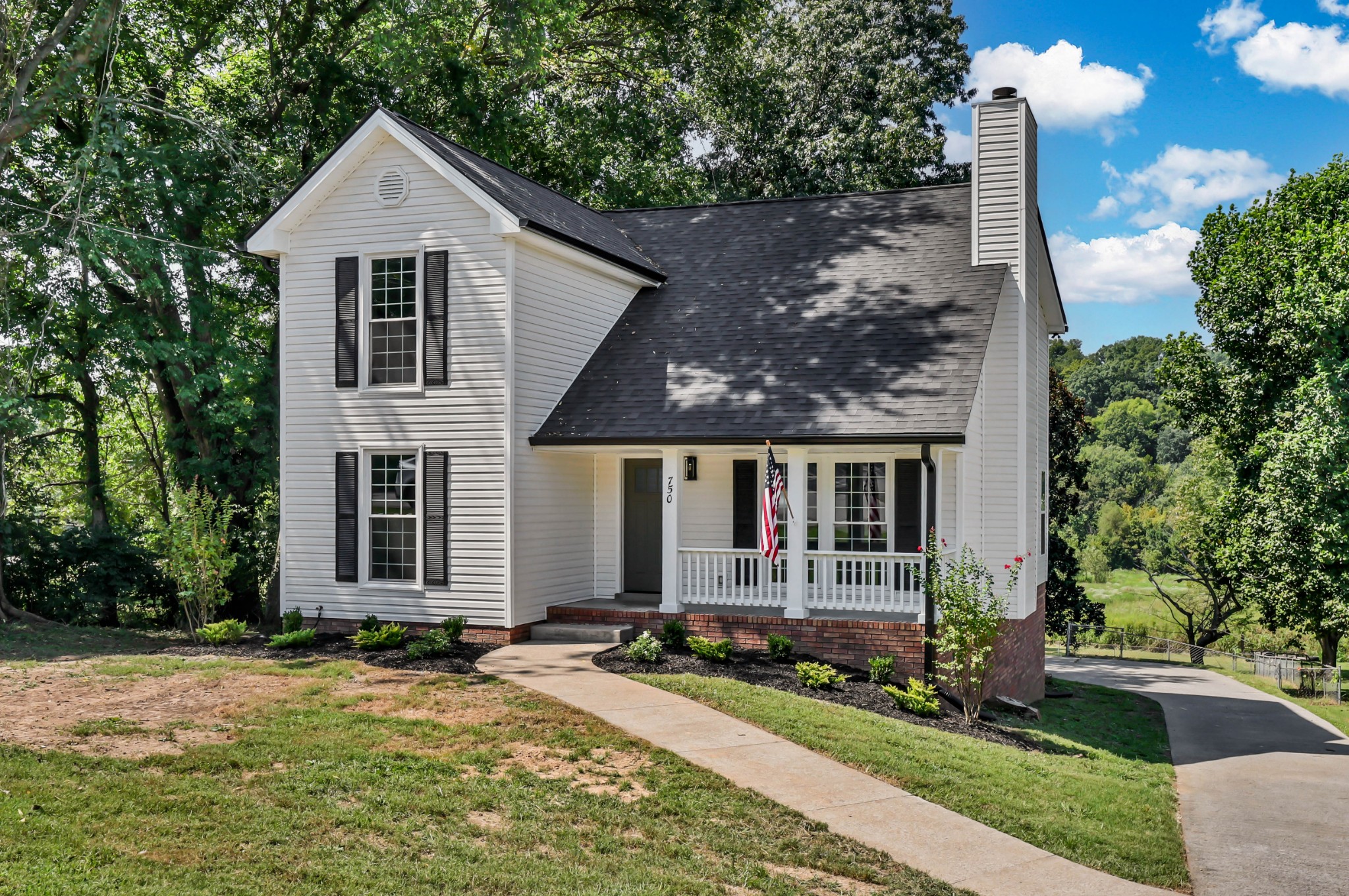 750 W Creek Dr