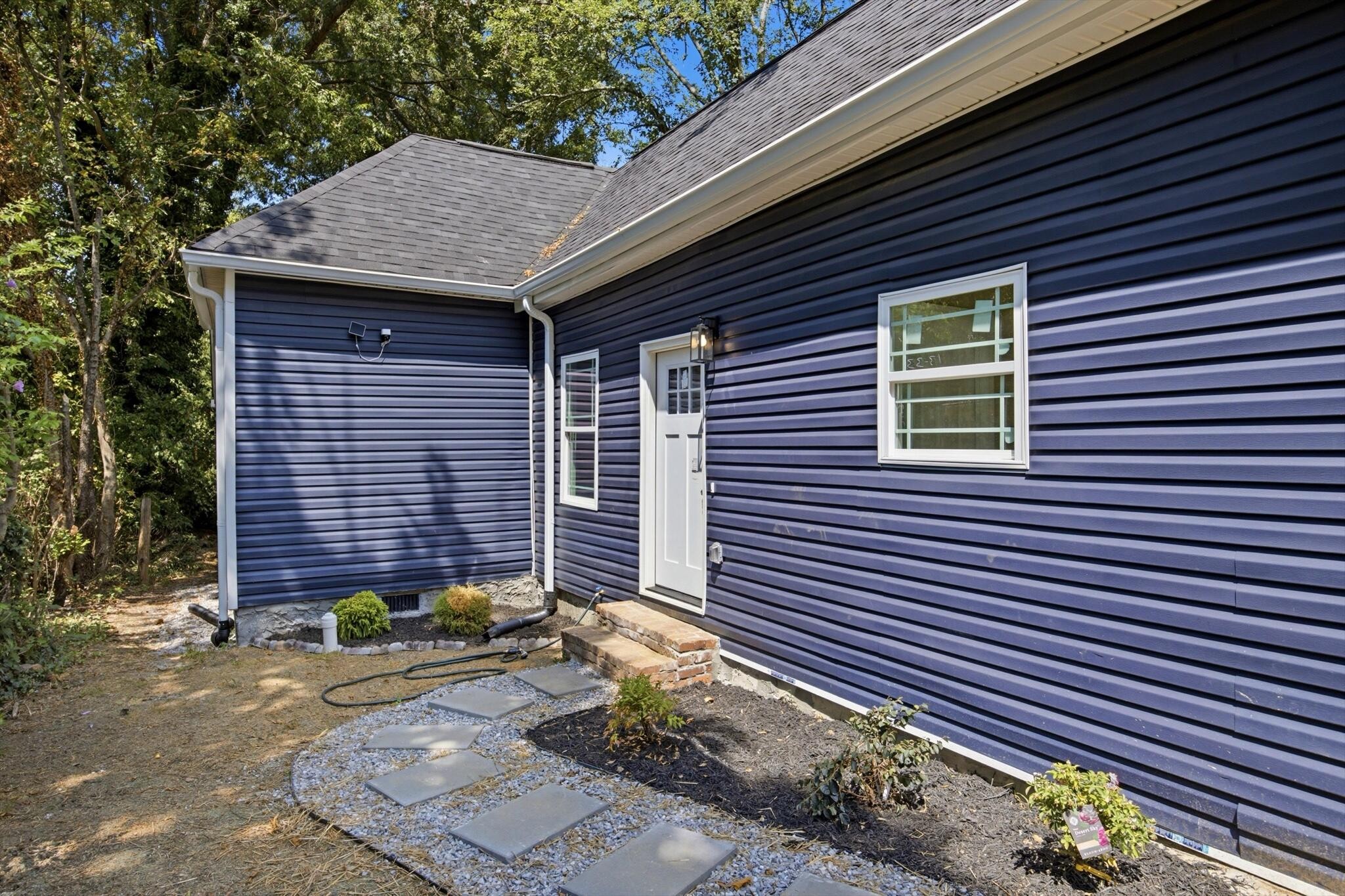1711 Stanfiel Street Property Photo 1