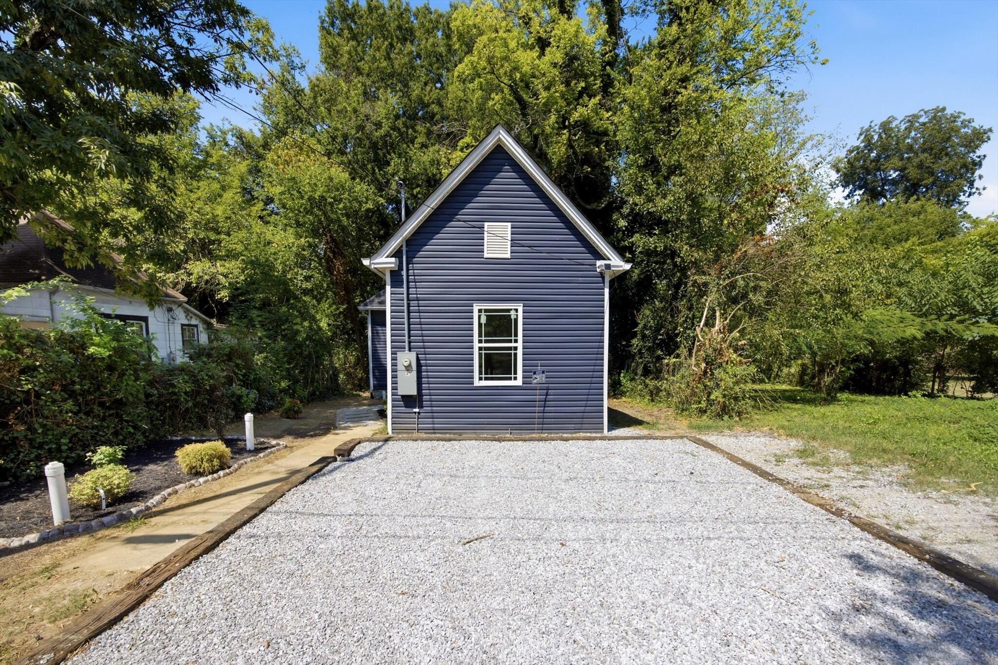 1711 Stanfiel Street Property Photo 4
