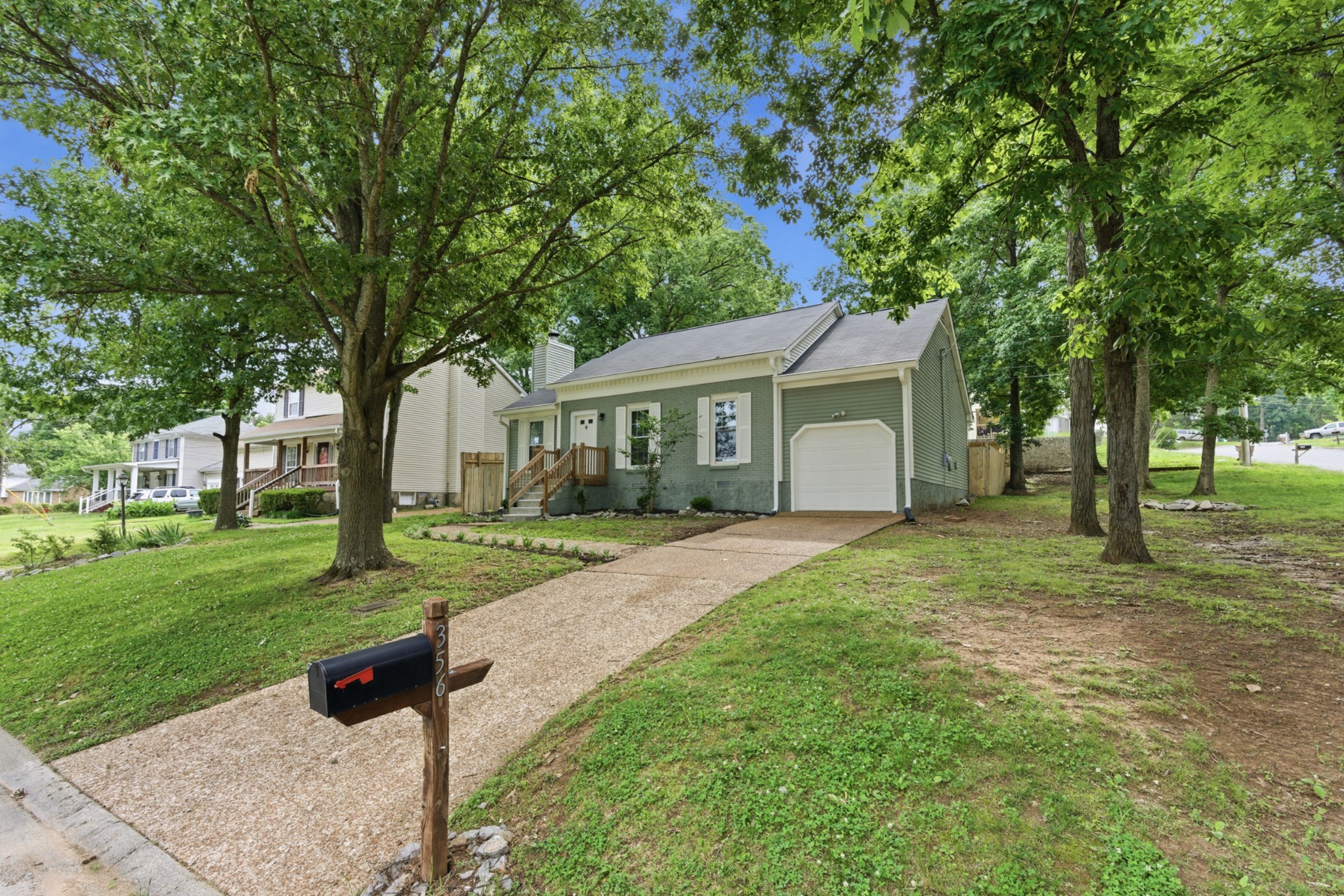 356 Cedarcliff Rd Property Photo 4