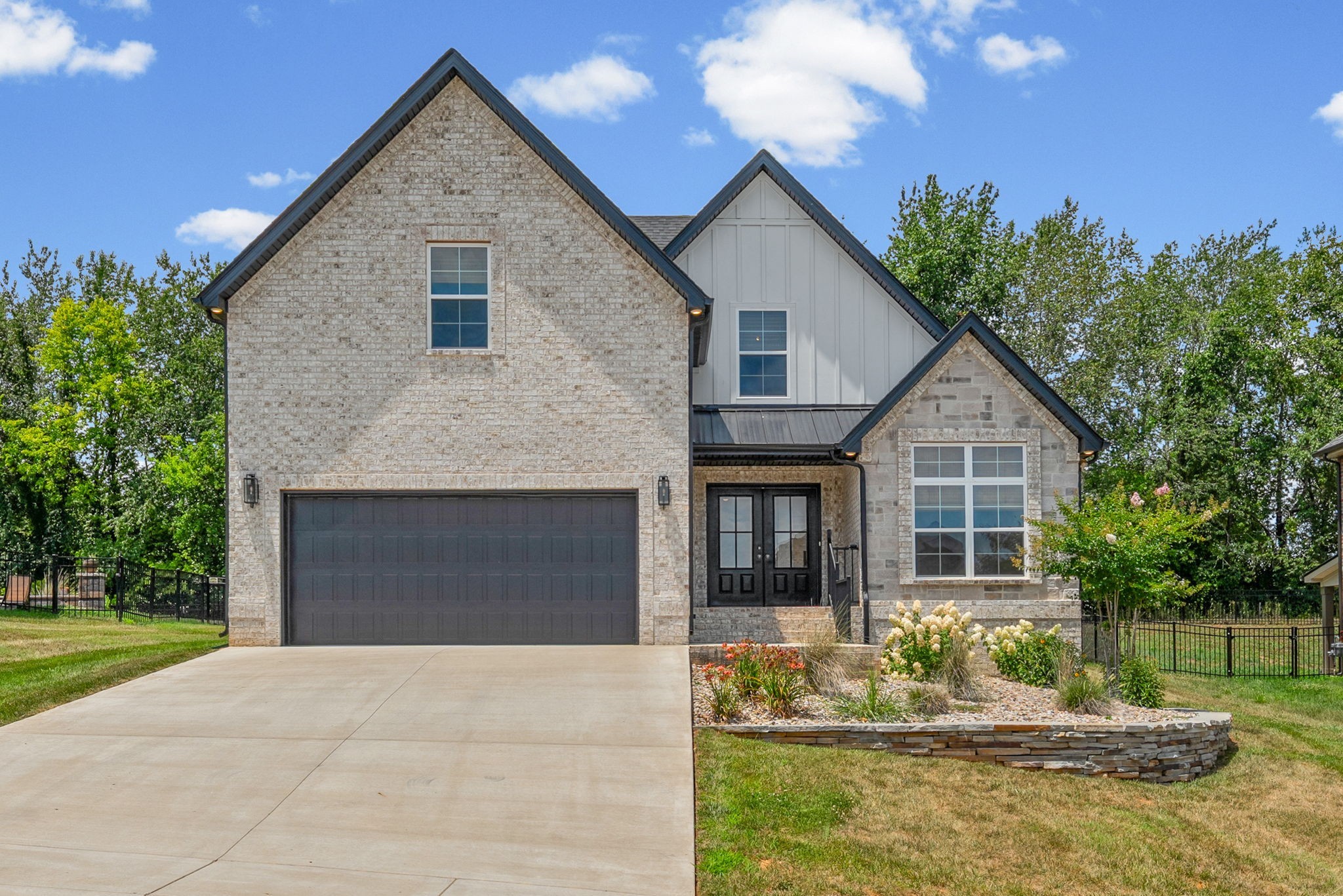 365 Frontier Dr Property Photo 1