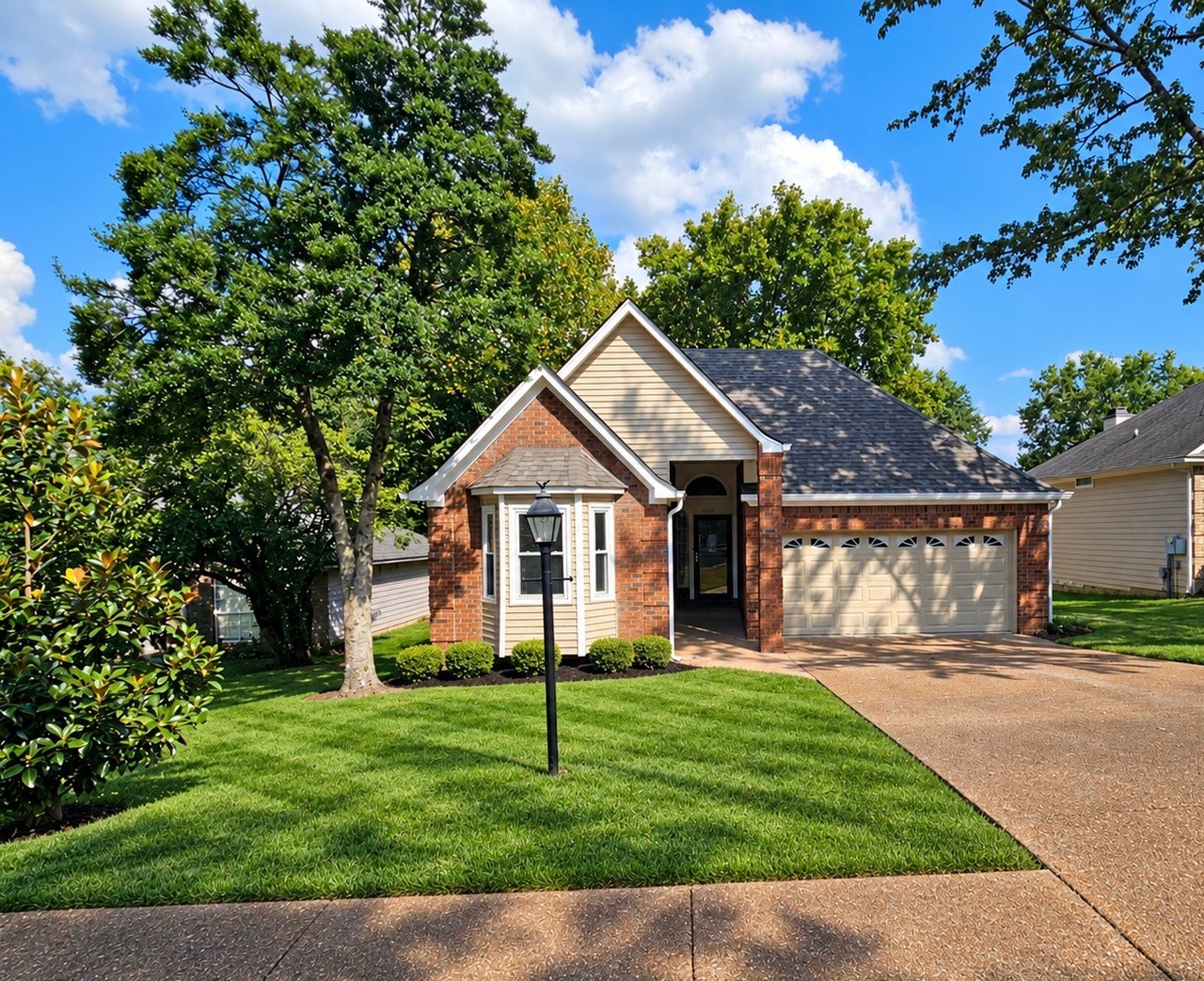 2760 Fleet Dr Property Photo 1