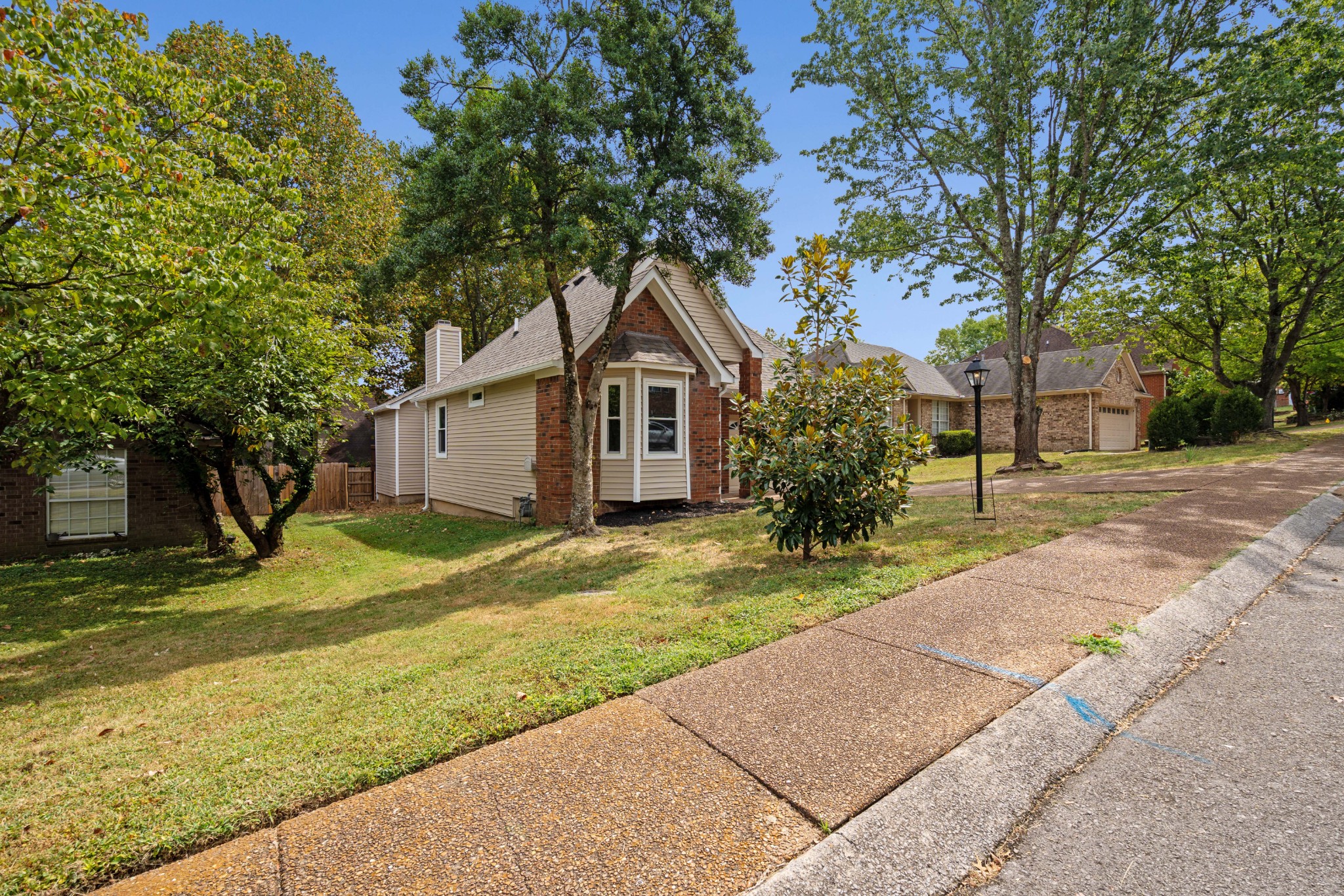 2760 Fleet Dr Property Photo 3