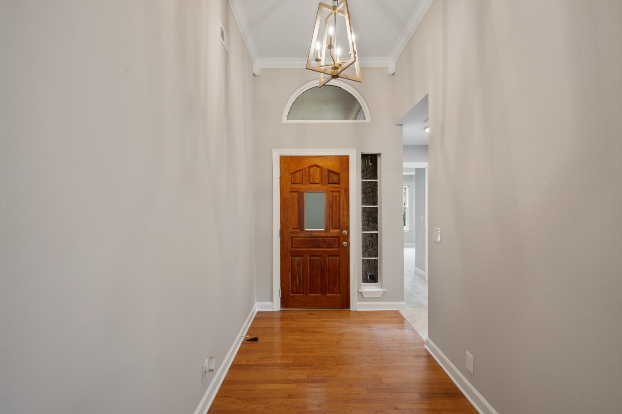 2760 Fleet Dr Property Photo 5