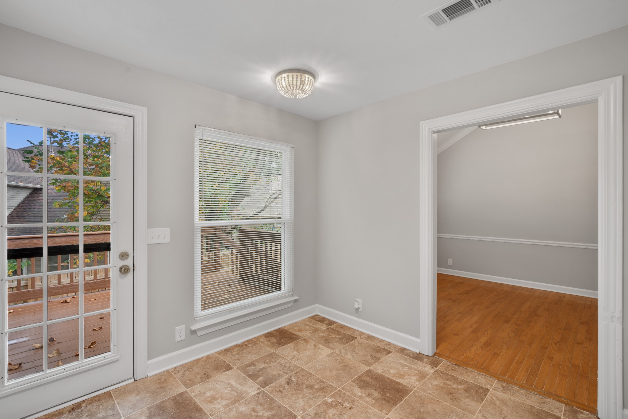 2760 Fleet Dr Property Photo 17