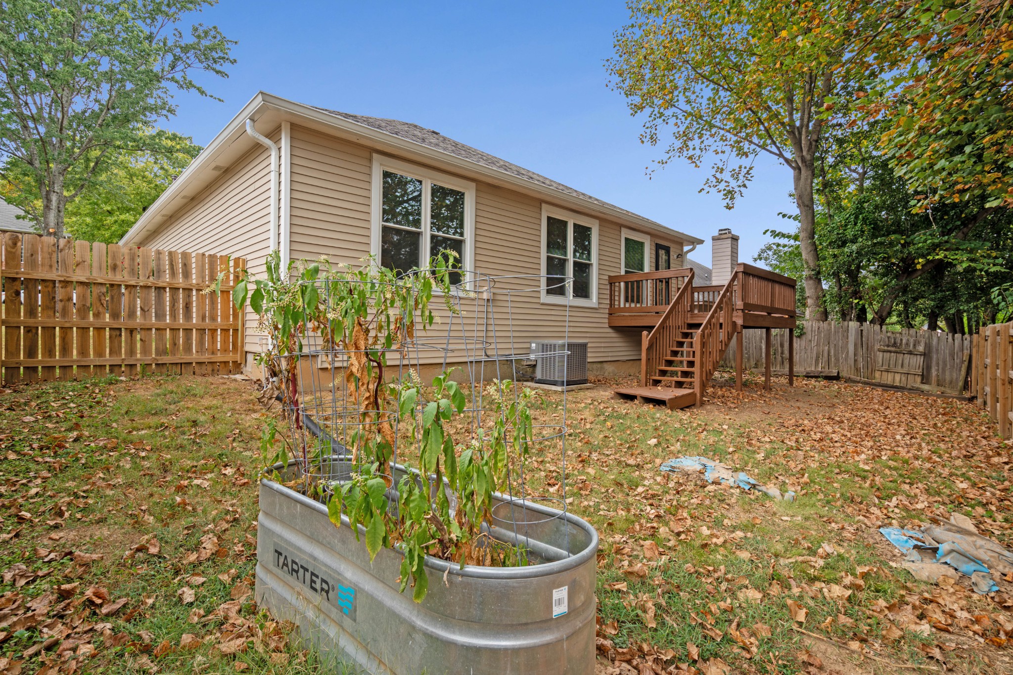 2760 Fleet Dr Property Photo 37
